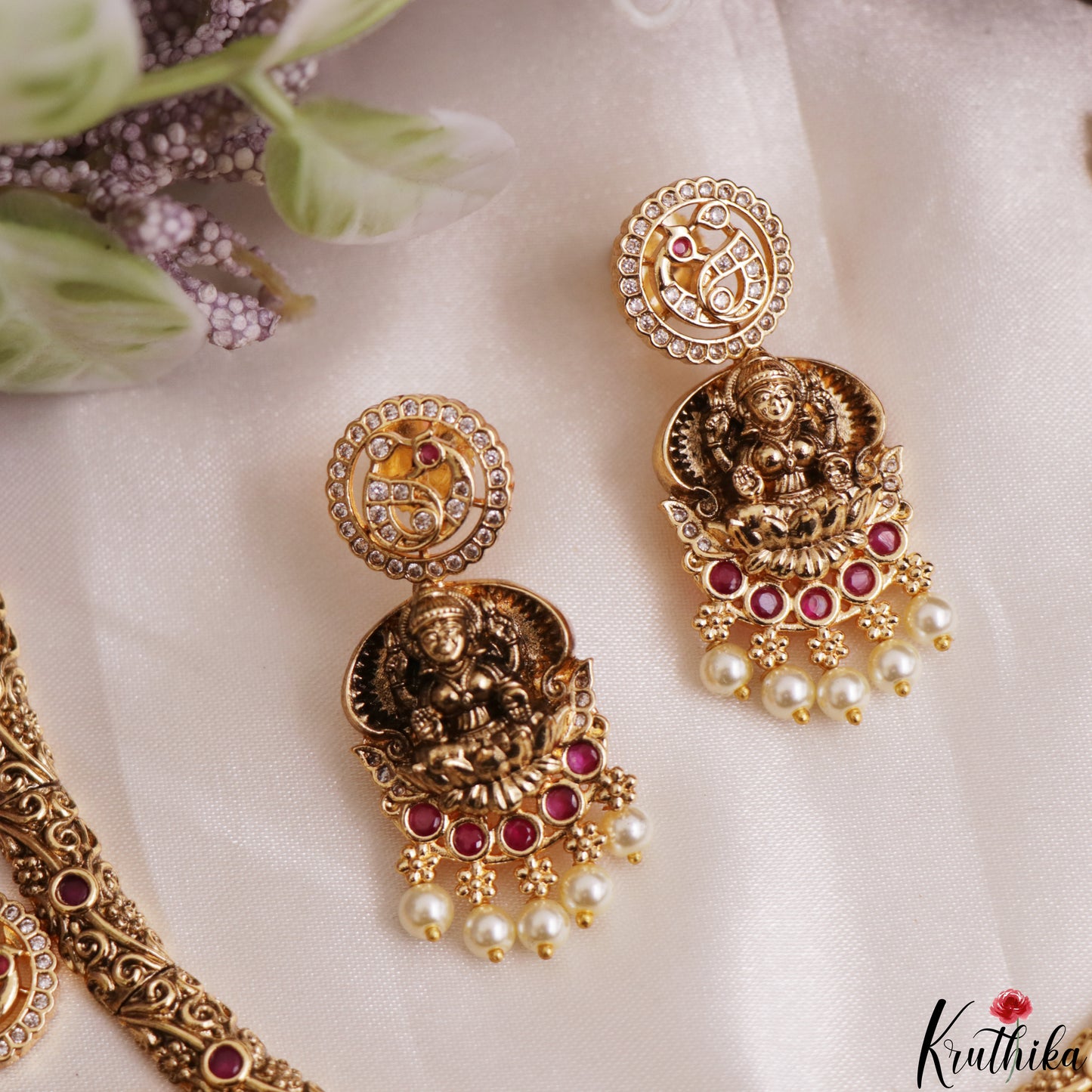 Traditional Antique Lakshmi Peacock Motifs Bottu Necklace With Pearl Drops NC3200 (Available In 2 Colors)