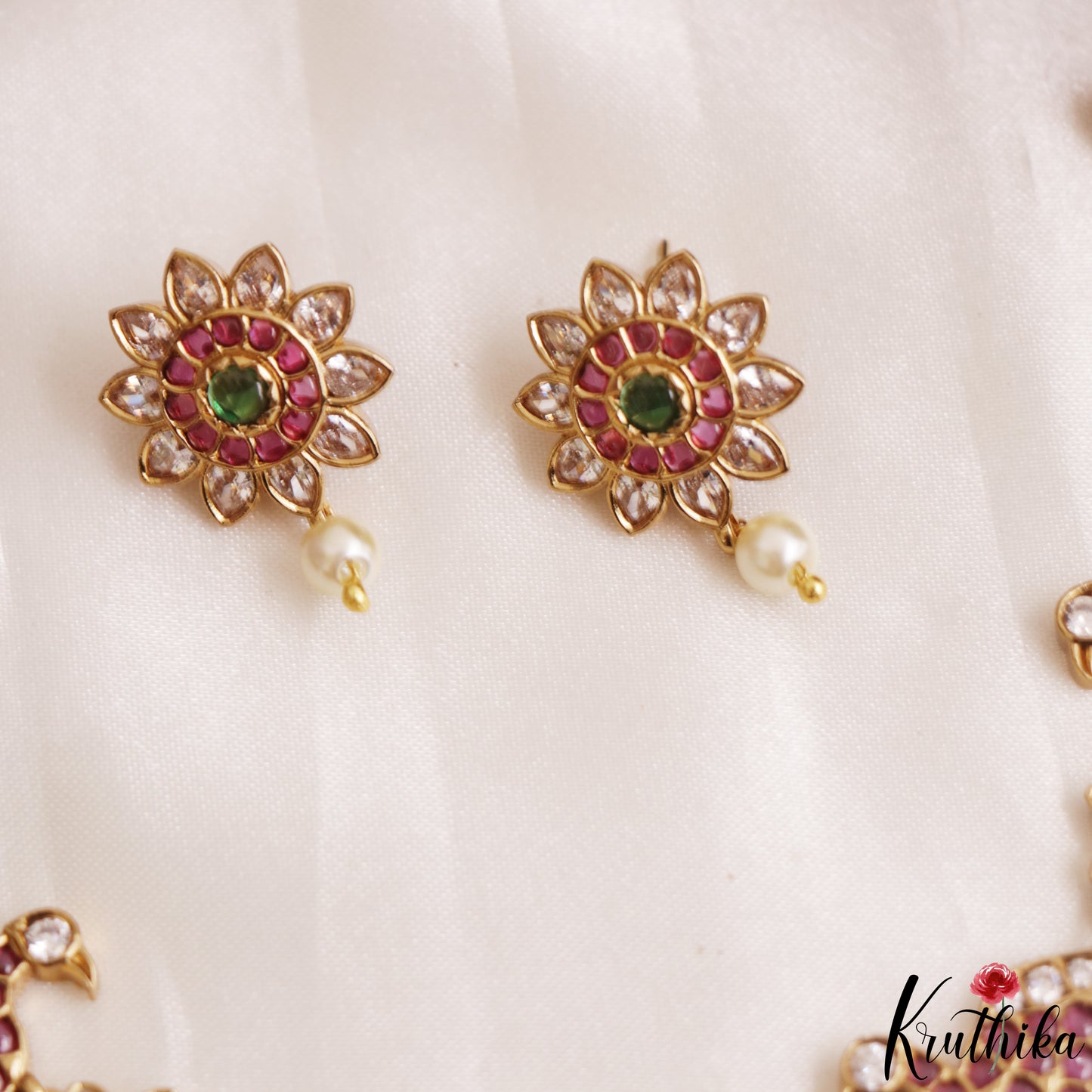 Elegant Peacock Floral Motifs Kemp Necklace With Pearl Drop NC3175