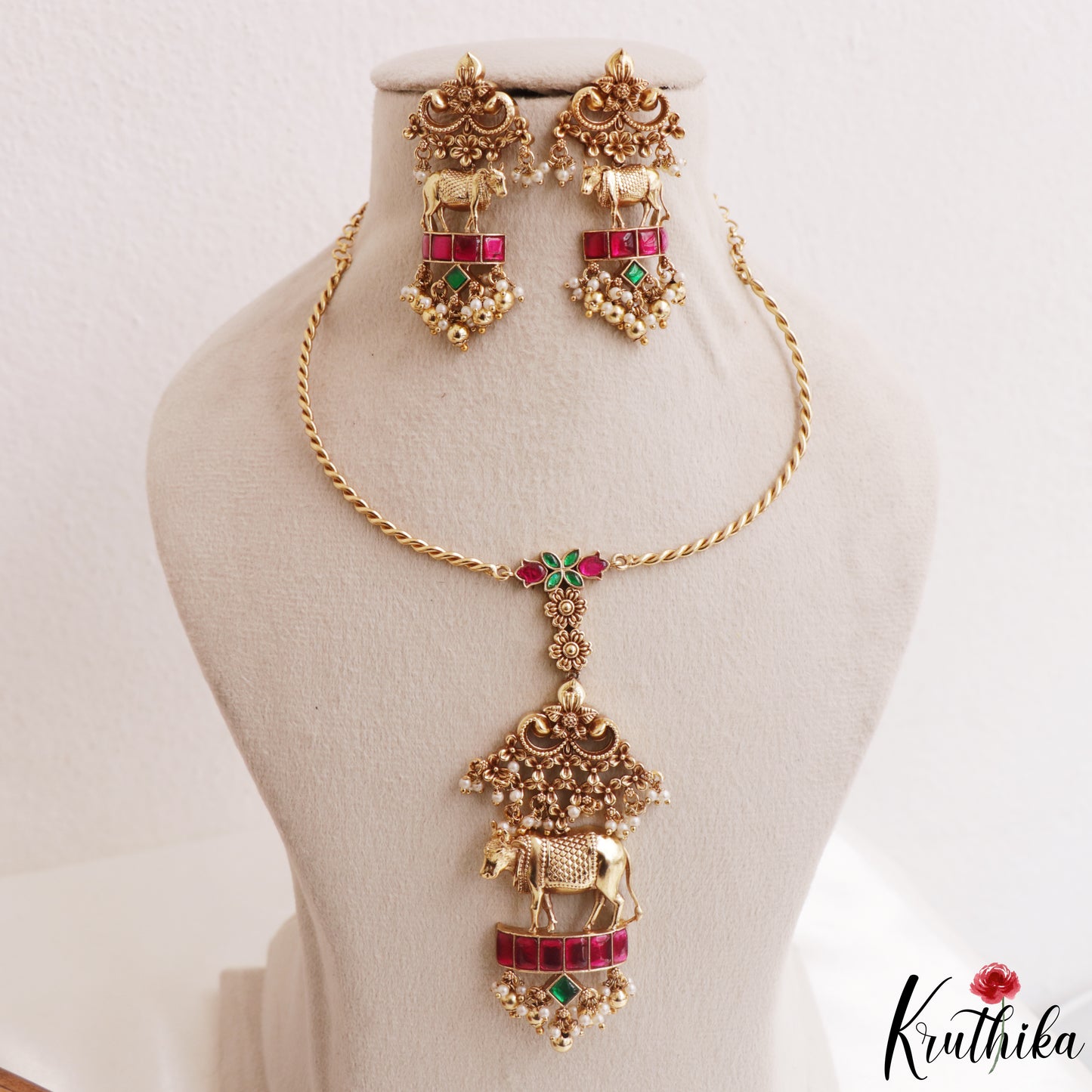 Classic Antique Kamadhenu Motifs Twisted Chain Jadau Pendant Set NC3159