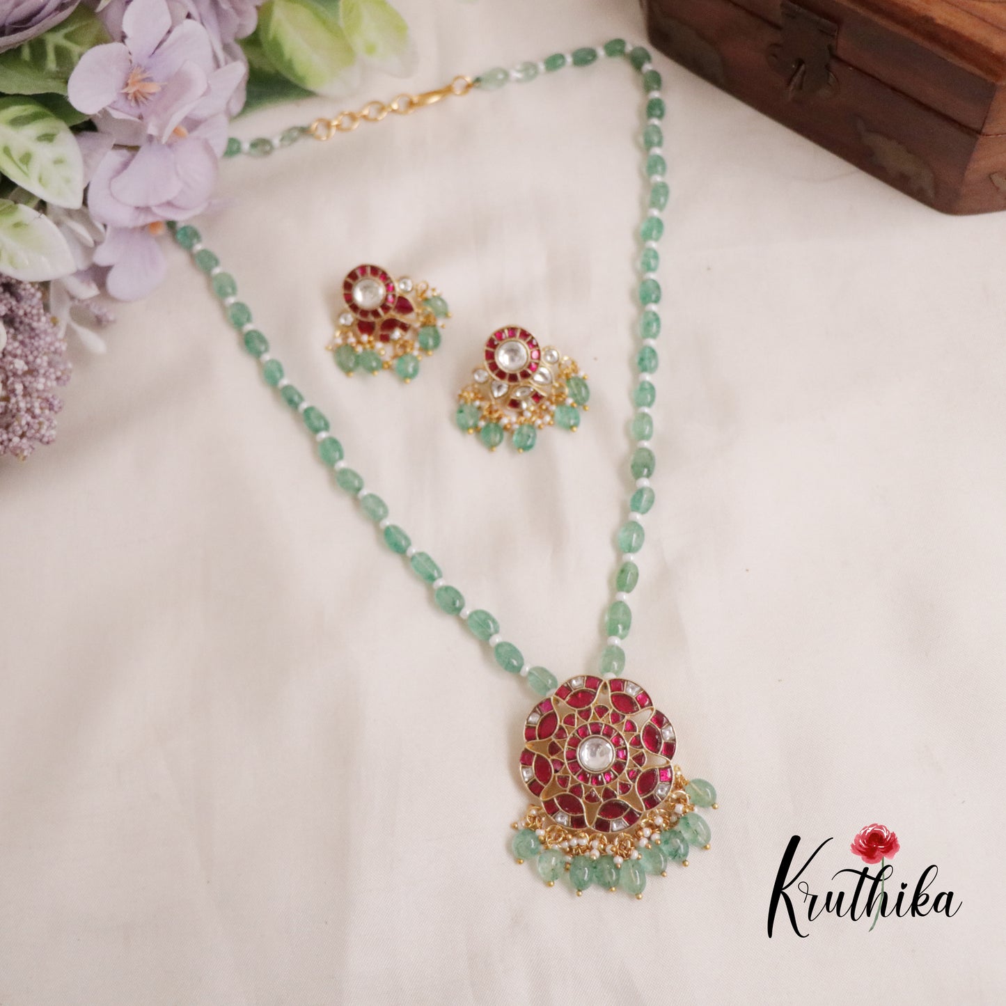 Beautiful Onxy Beads with Jadau Pendant Necklace NC2216