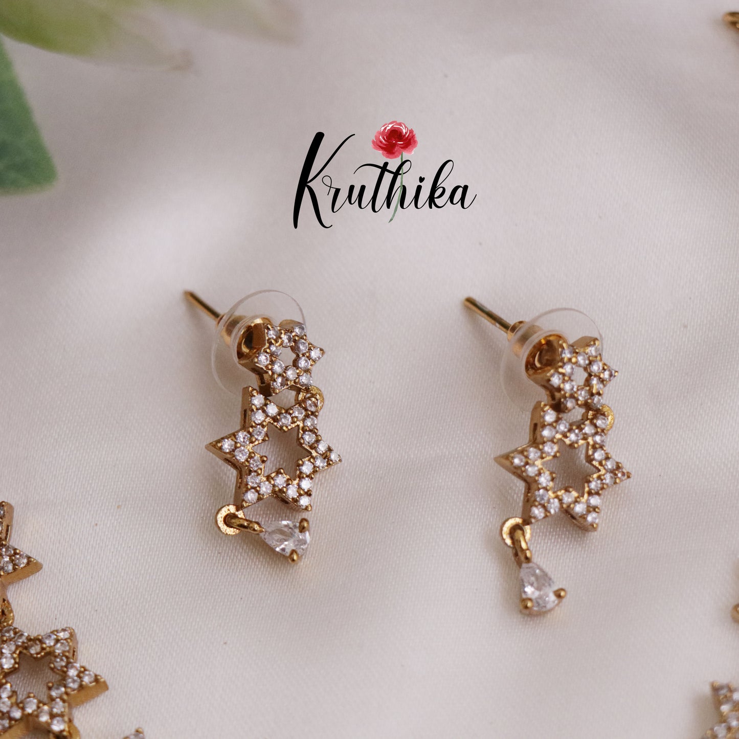 Elegance CZ Twinkling Star Necklace NC2287