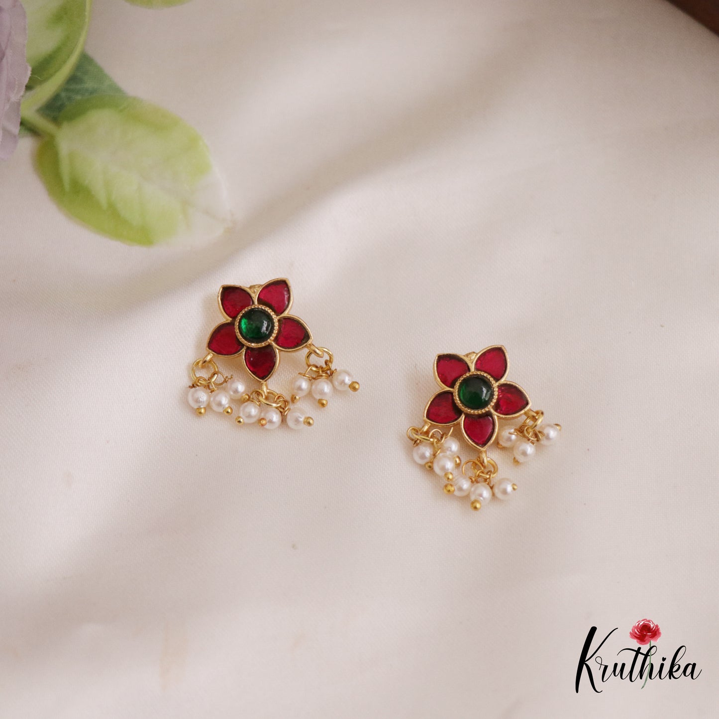 Simple Kemp Floral Motifs Earcuffs | Upper Earrings | Bugadi Earrings E1026 (Available In 3 Colors)