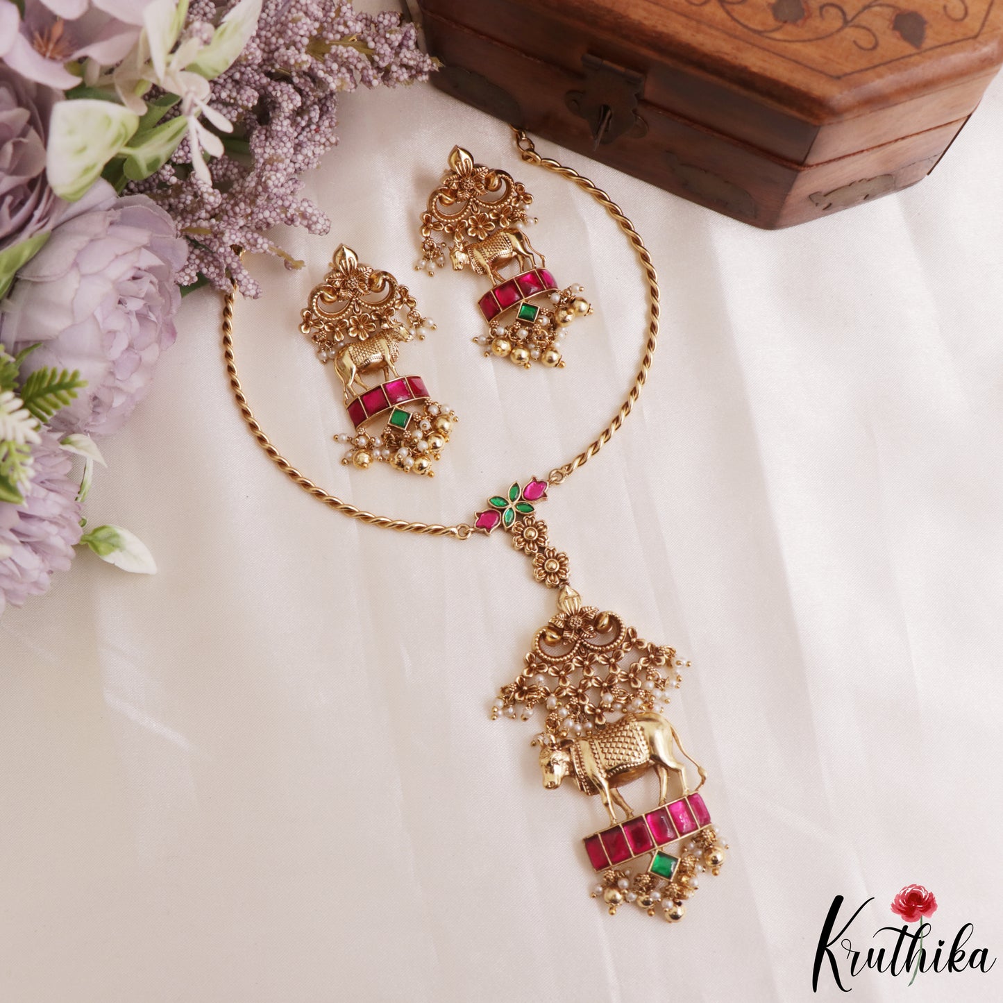 Classic Antique Kamadhenu Motifs Twisted Chain Jadau Pendant Set NC3159