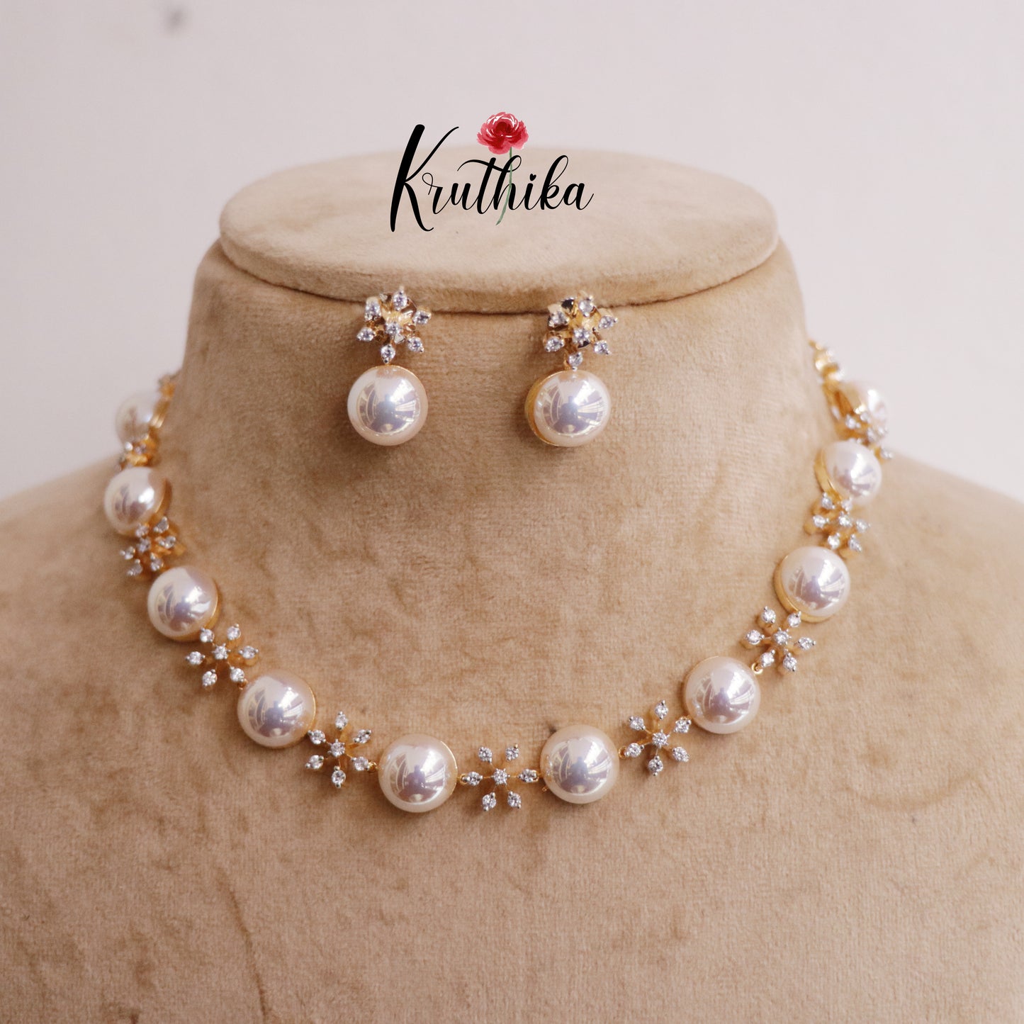 Simple CZ Floral Pearl Necklace NC2268