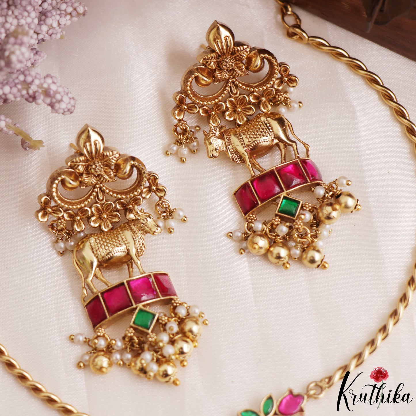 Classic Antique Kamadhenu Motifs Twisted Chain Jadau Pendant Set NC3159