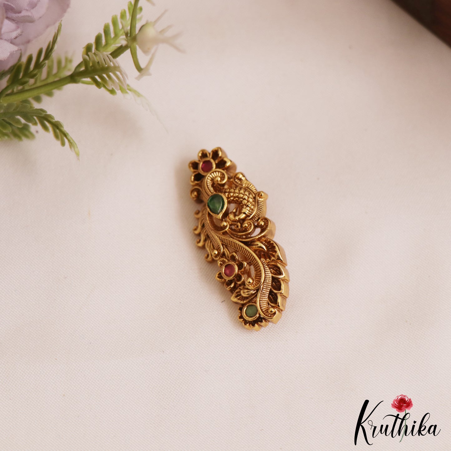 Pretty Antique Peacock Motifs Saree Pin SP62