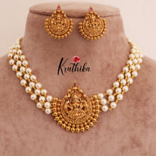 Beautiful Temple pearl choker NC1764