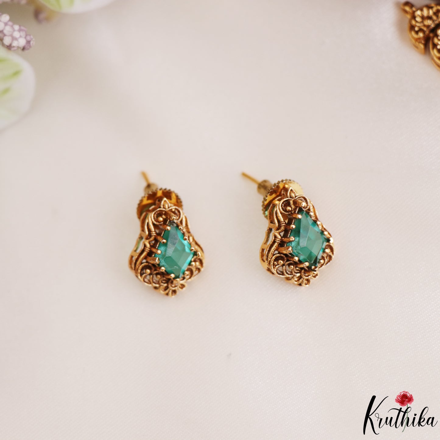Trendy Antique Lakshmi Peacock Motifs CZ Victorian Necklace NC3272