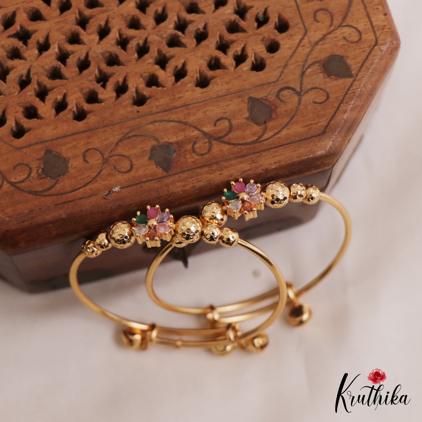 Beautiful Gold-Tone Floral Adjustable Kada B514