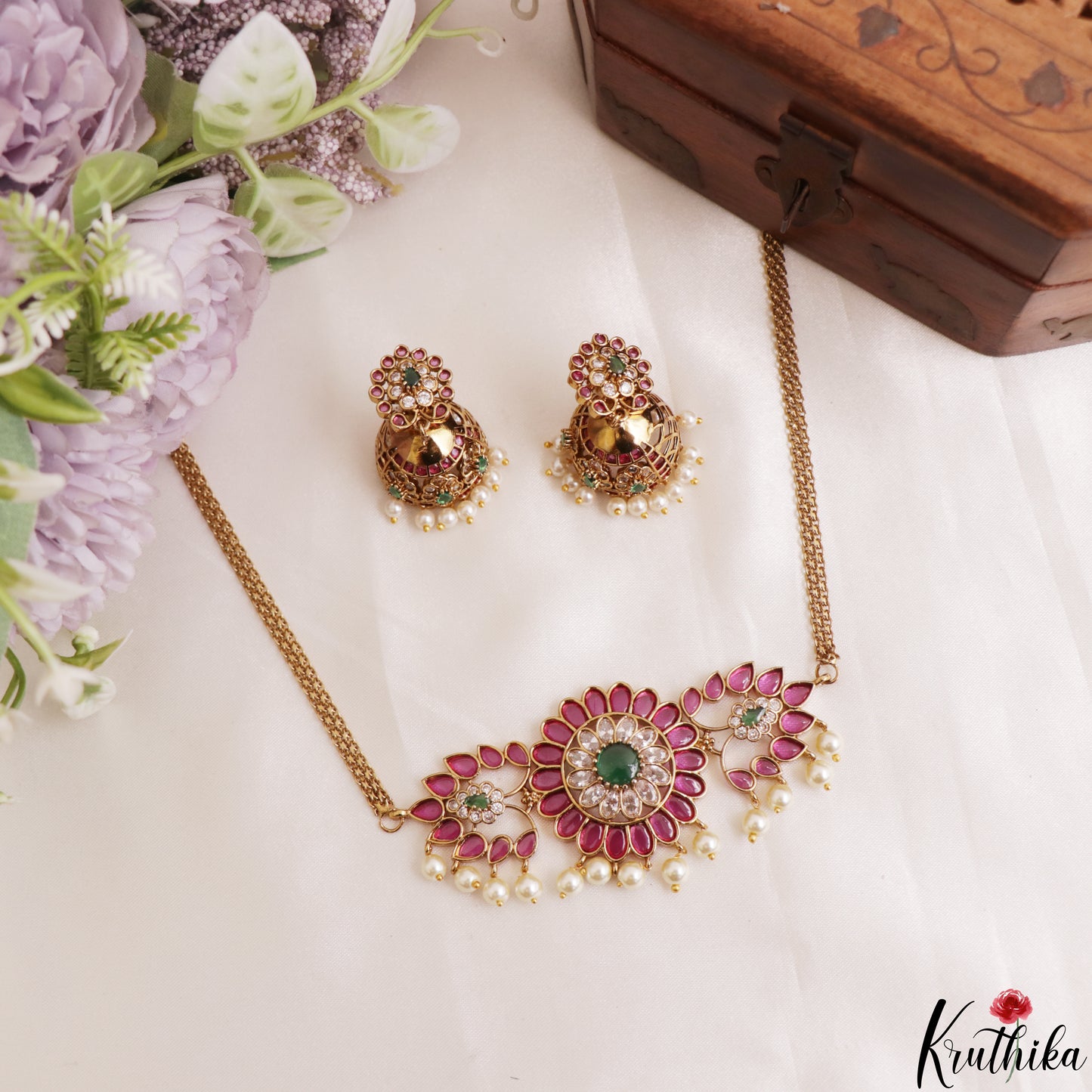 Pretty Floral Motifs Kemp Choker With Pearl Drops NC3195
