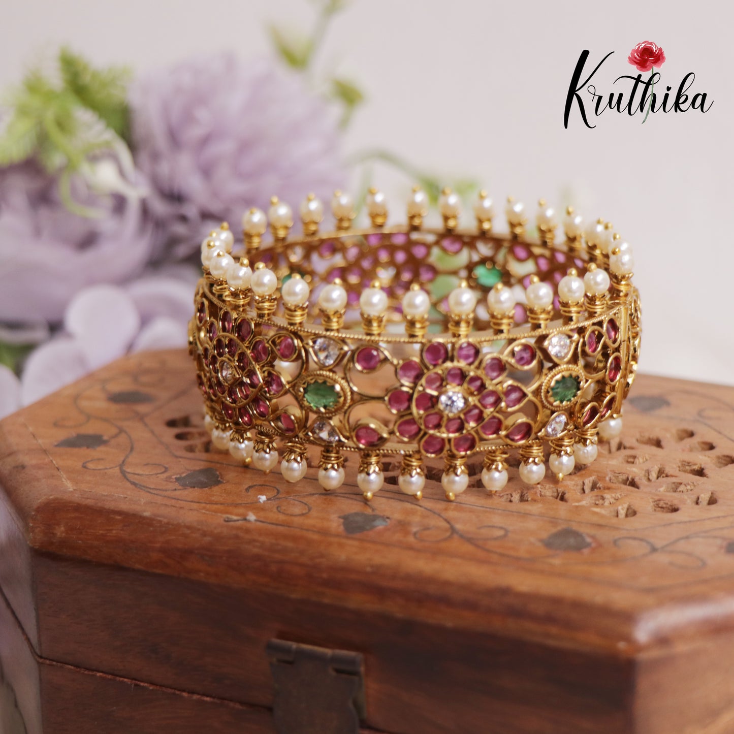 Traditional Kemp Bold Floral Single Kada Bangle Openable B348
