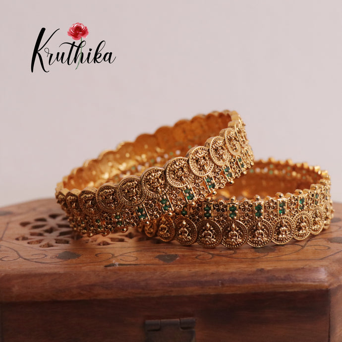 Beautiful Antique Lakshmi Coin/Bottu Bangles  B194 (Available in 2 Colour)