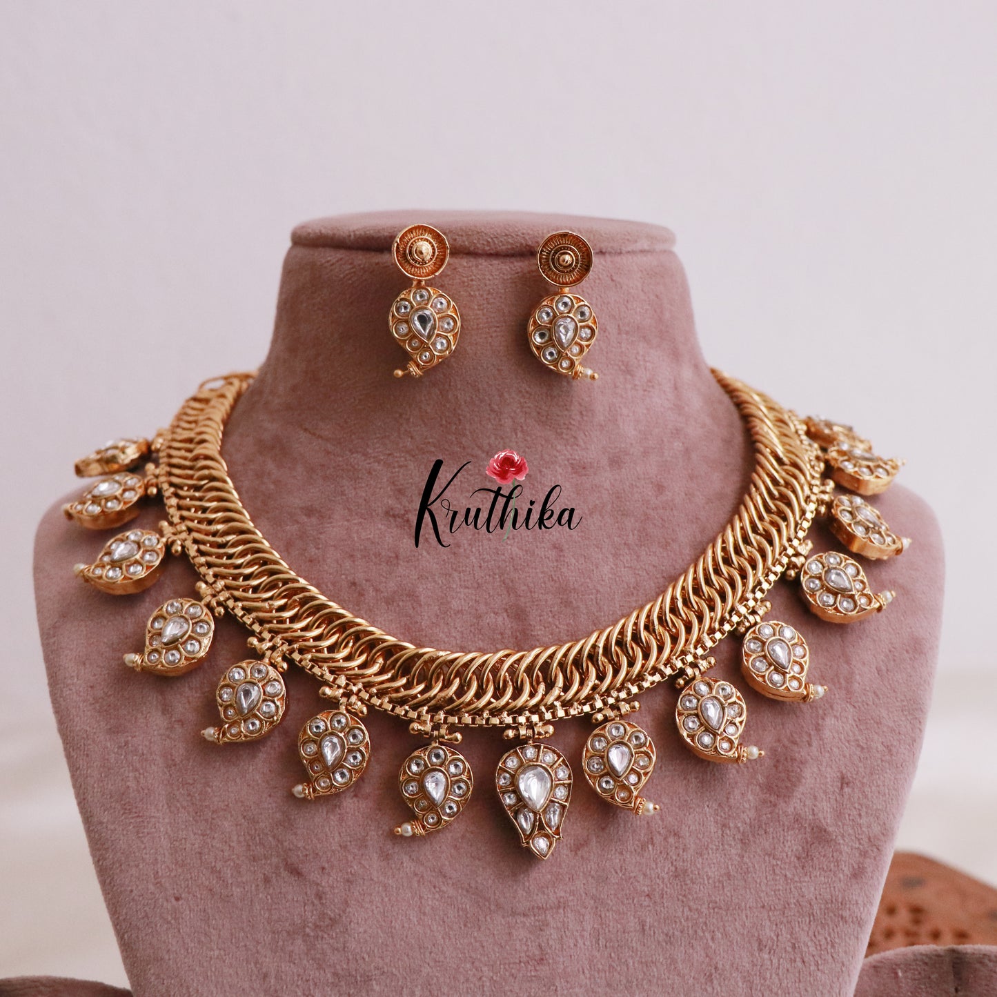 Elegant Two-in-one Reversible Kempu Necklace NC1869