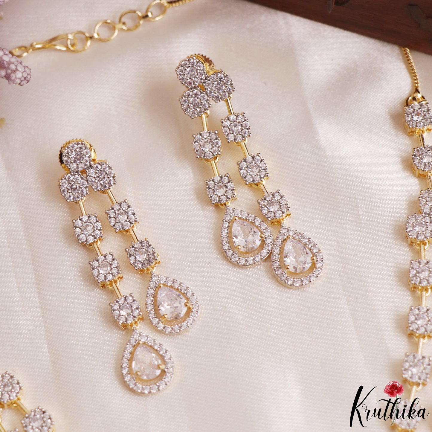Stunning Floral Teardrop Motifs CZ Victorian Necklace NC3156 (Available In 2 Colors)
