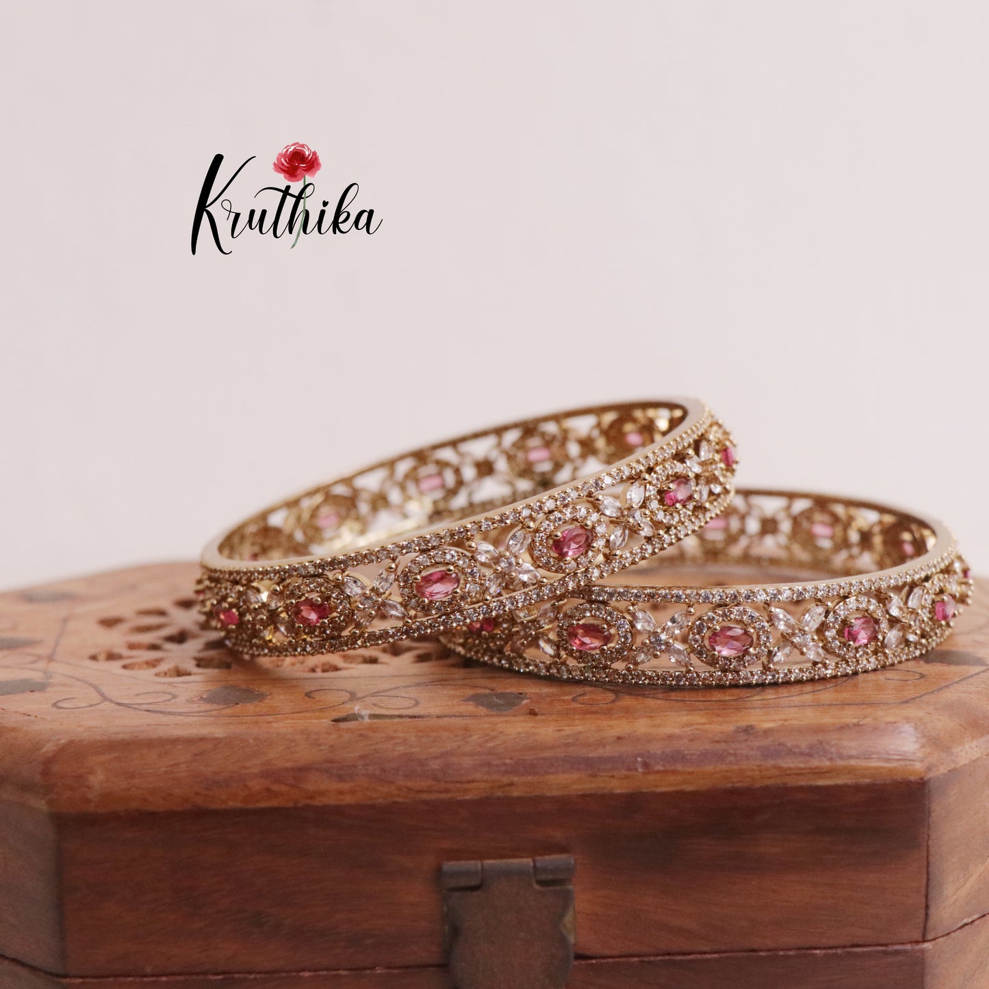 Beautiful Ad Victorian Bangles B196 (Available in 2 Colours)