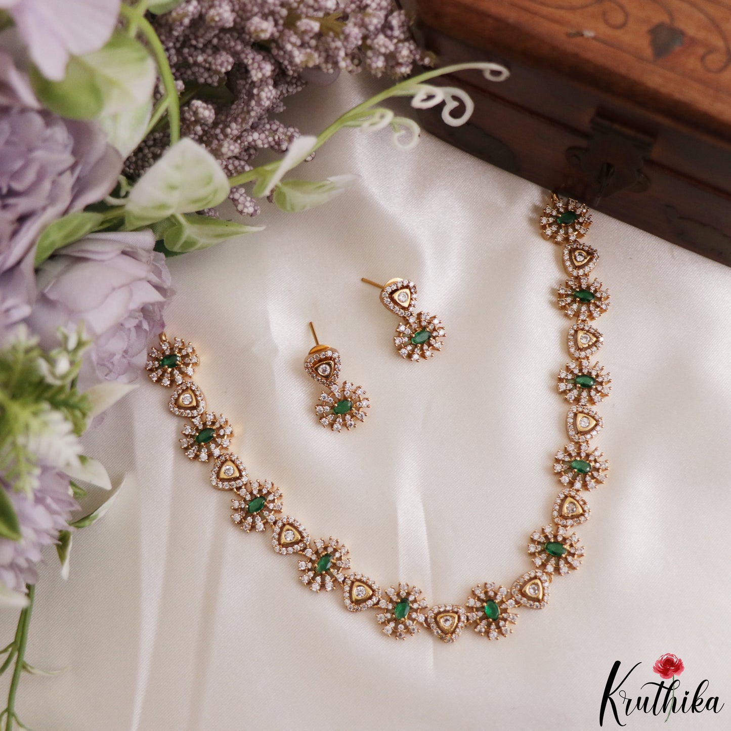 Trendy Floral Motifs CZ Victorian Choker NC3281 (Available In 2 Colors)