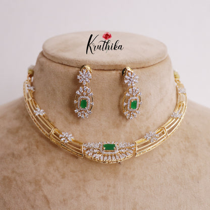 Simple CZ Sparkling Floral Victorian Hasli Necklace NC2253 (Available in 2 Colours)