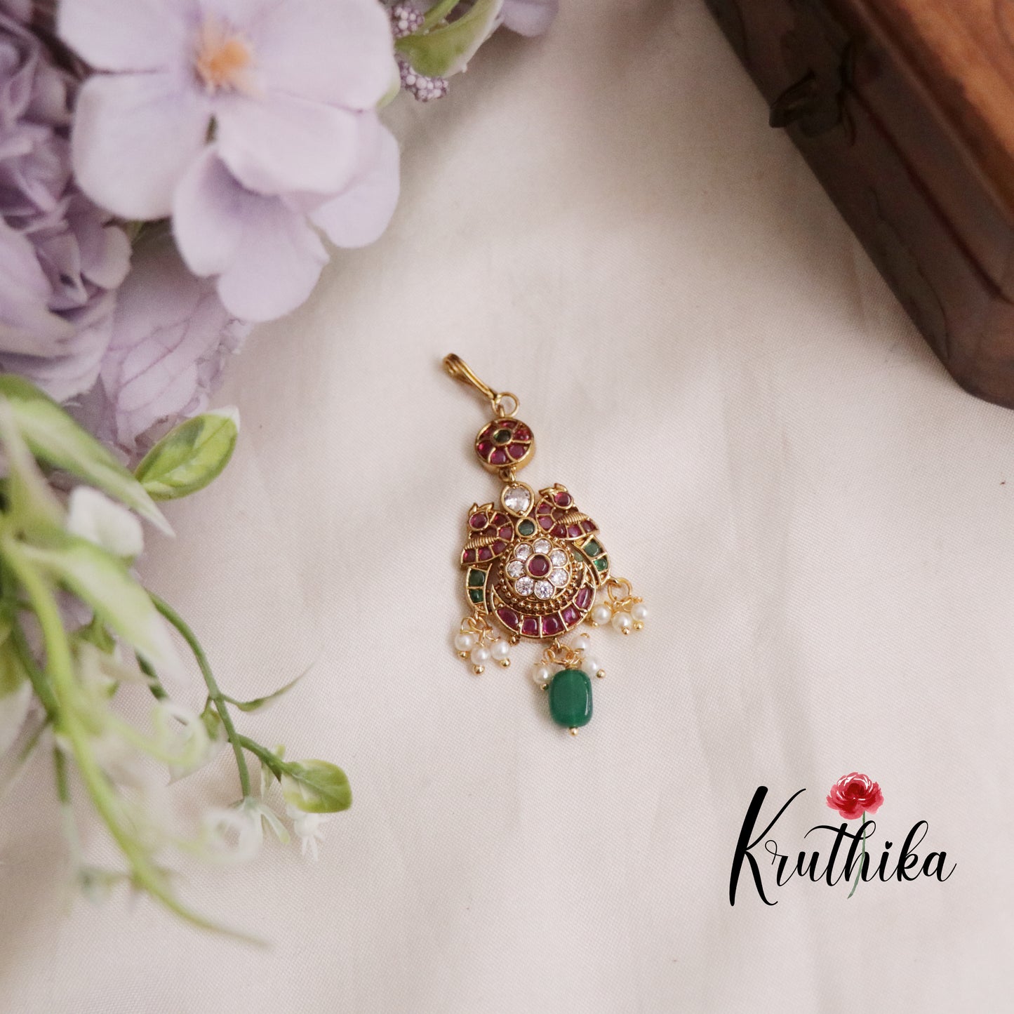 Beautiful Antique Kemp Peacock Motif Maang Tikka MT274