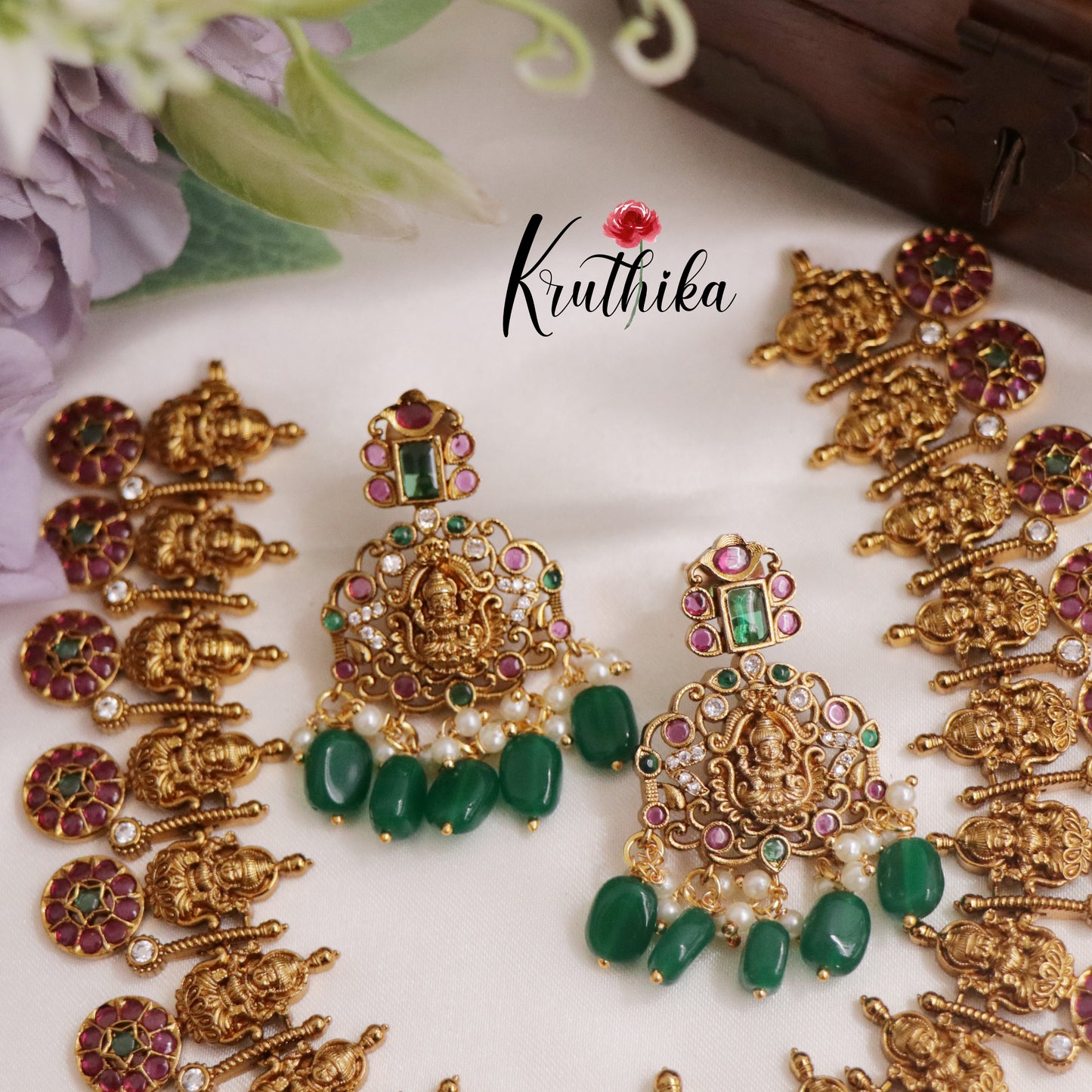 Beautiful Kemp Coin Lakshmi Necklace with Detachable Pendant Drops NC2289