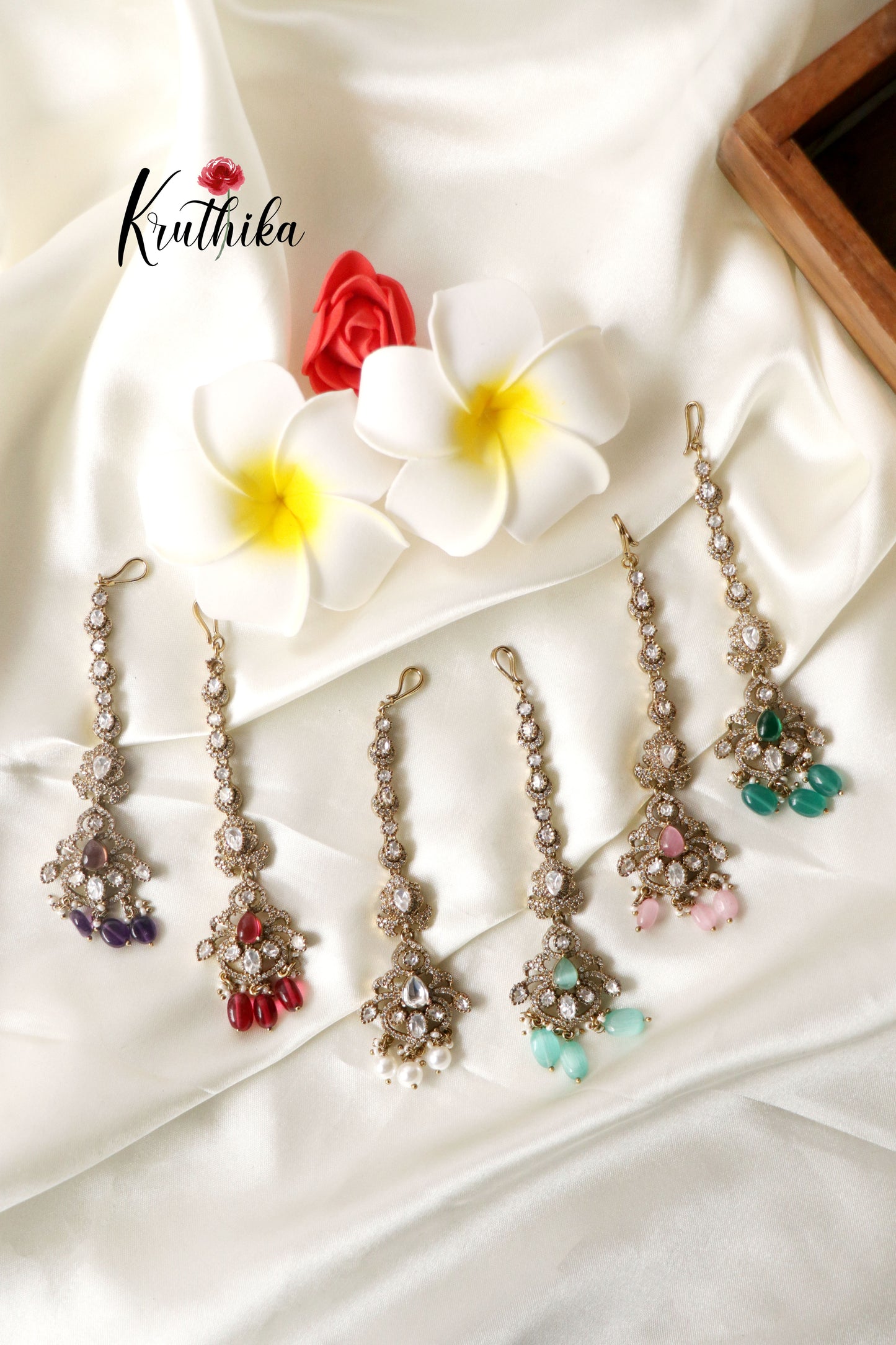 Simple Victorian Maang tikas MT156