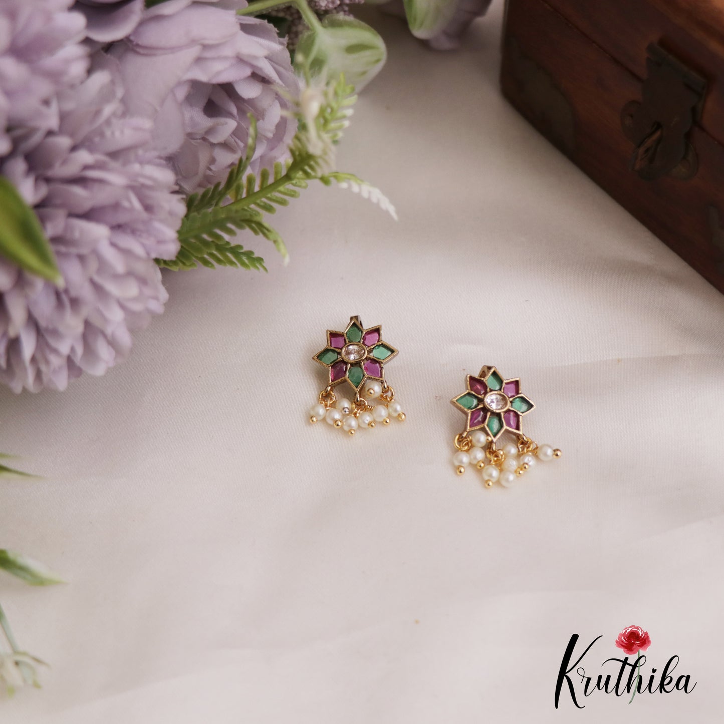 Elegant Kemp Floral Motifs Earcuffs | Upper Earrings | Bugadi Earrings E941