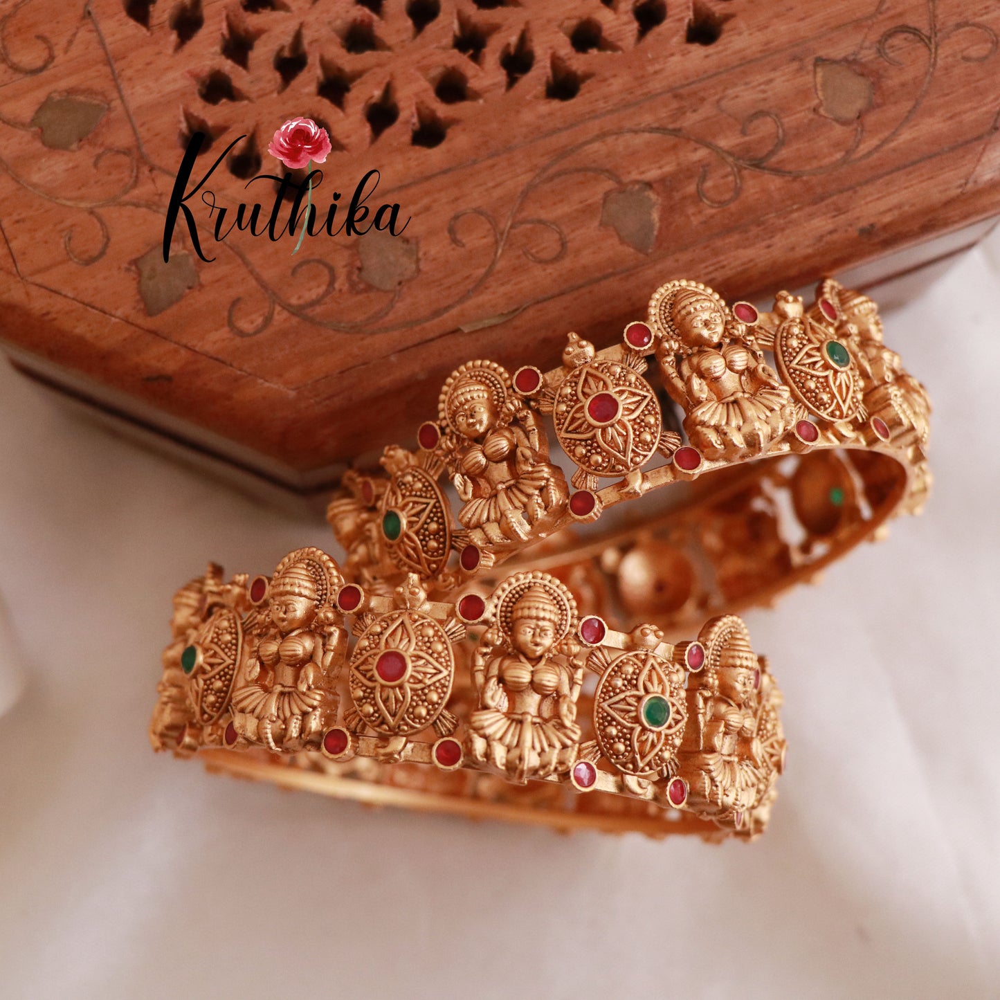 Premium Antique Multi stone Lakshmi bangles B118