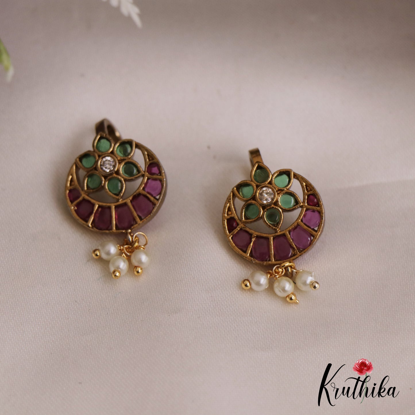 Pretty Kemp Floral Motifs Earcuffs | Upper Earrings | Bugadi Earrings E940