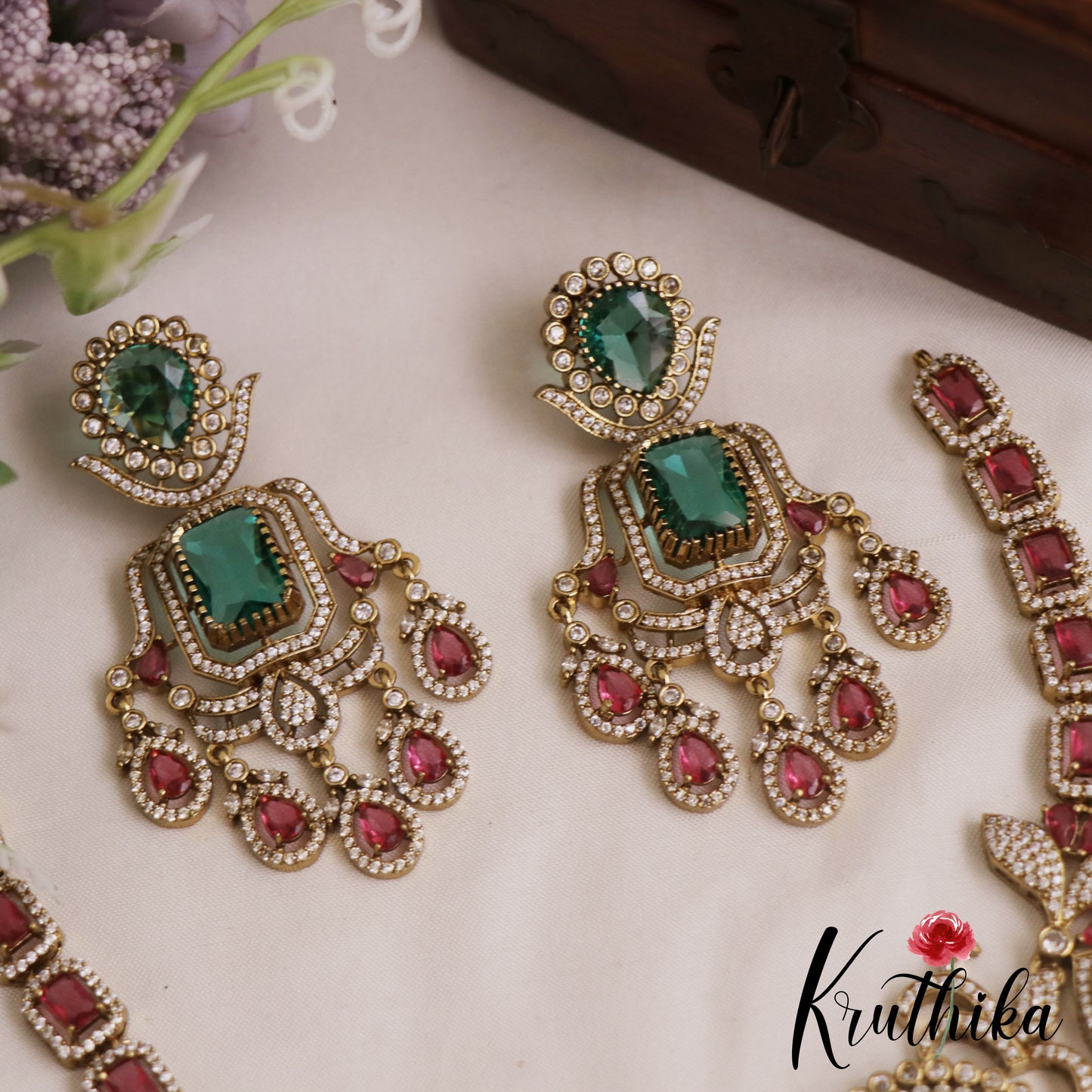 Gorgeous Teardrop Motifs AD Victorian Necklace NC2863