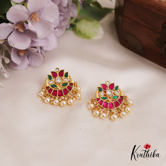Elegant Leaf Motifs Jadau Stud Earrings With Pearl Drops E1001