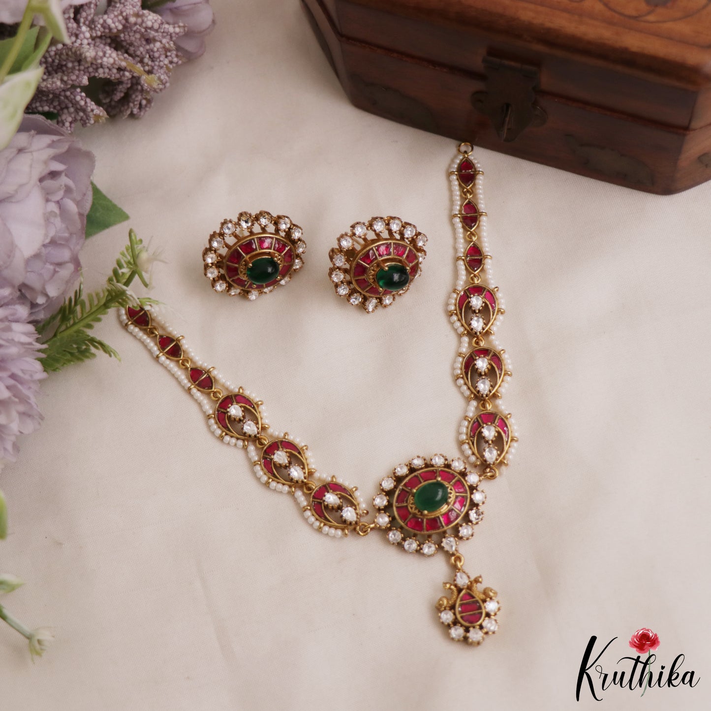 Trendy Geometric Motifs Pearl Border Jadau Necklace NC2973
