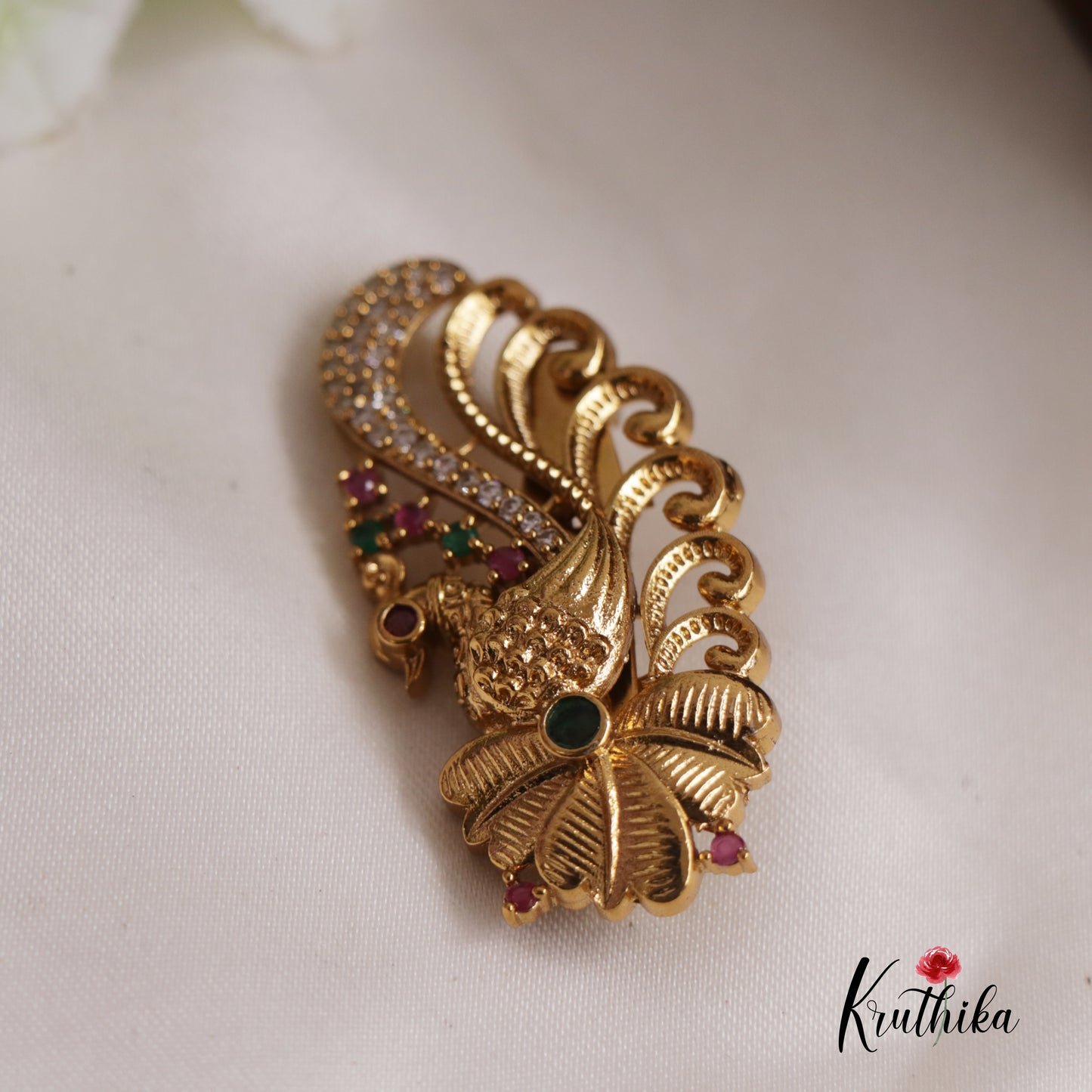 Elegant Peacock Shaped Trendy Saree Pin SP08