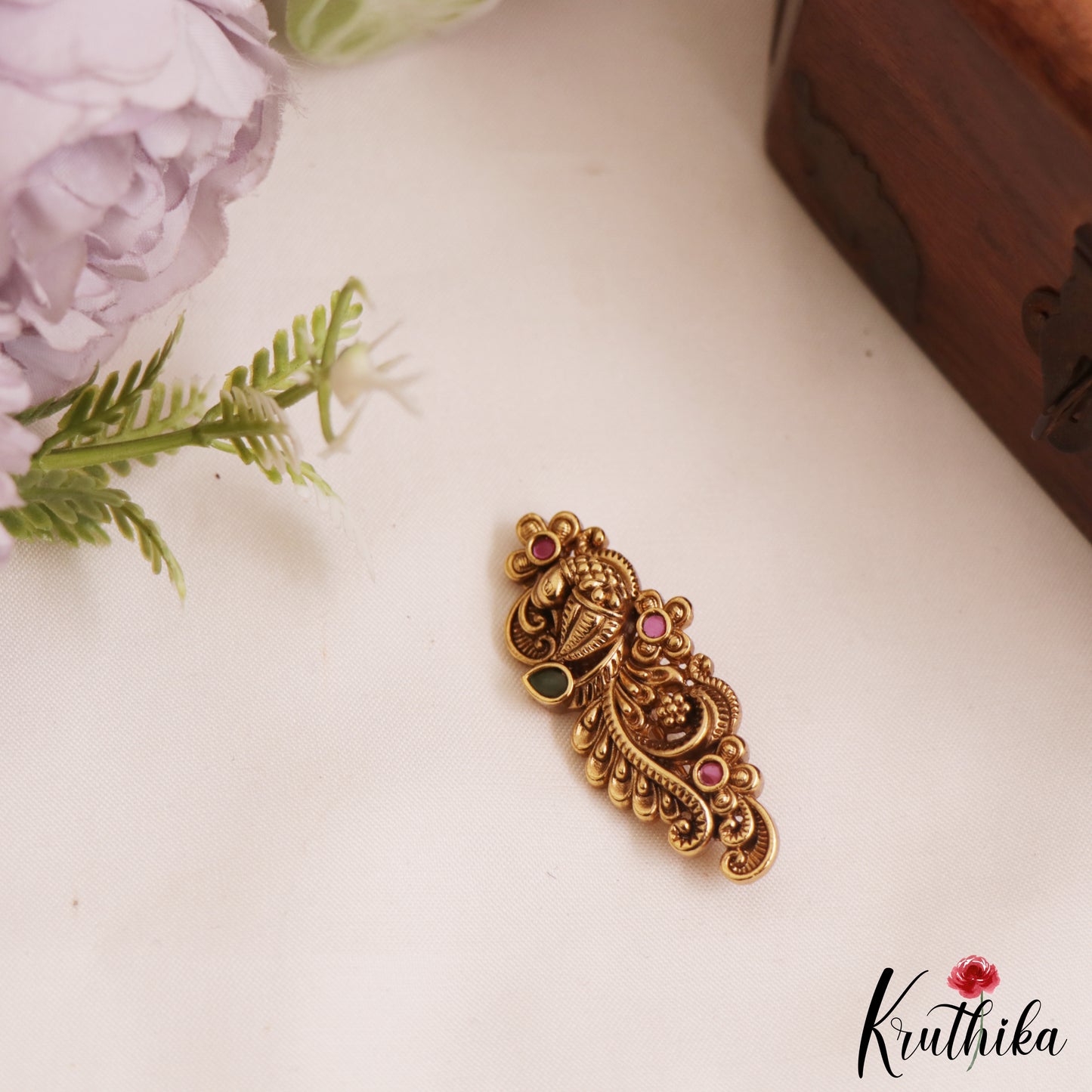 Trendy Antique Peacock Motifs Saree Pin SP63