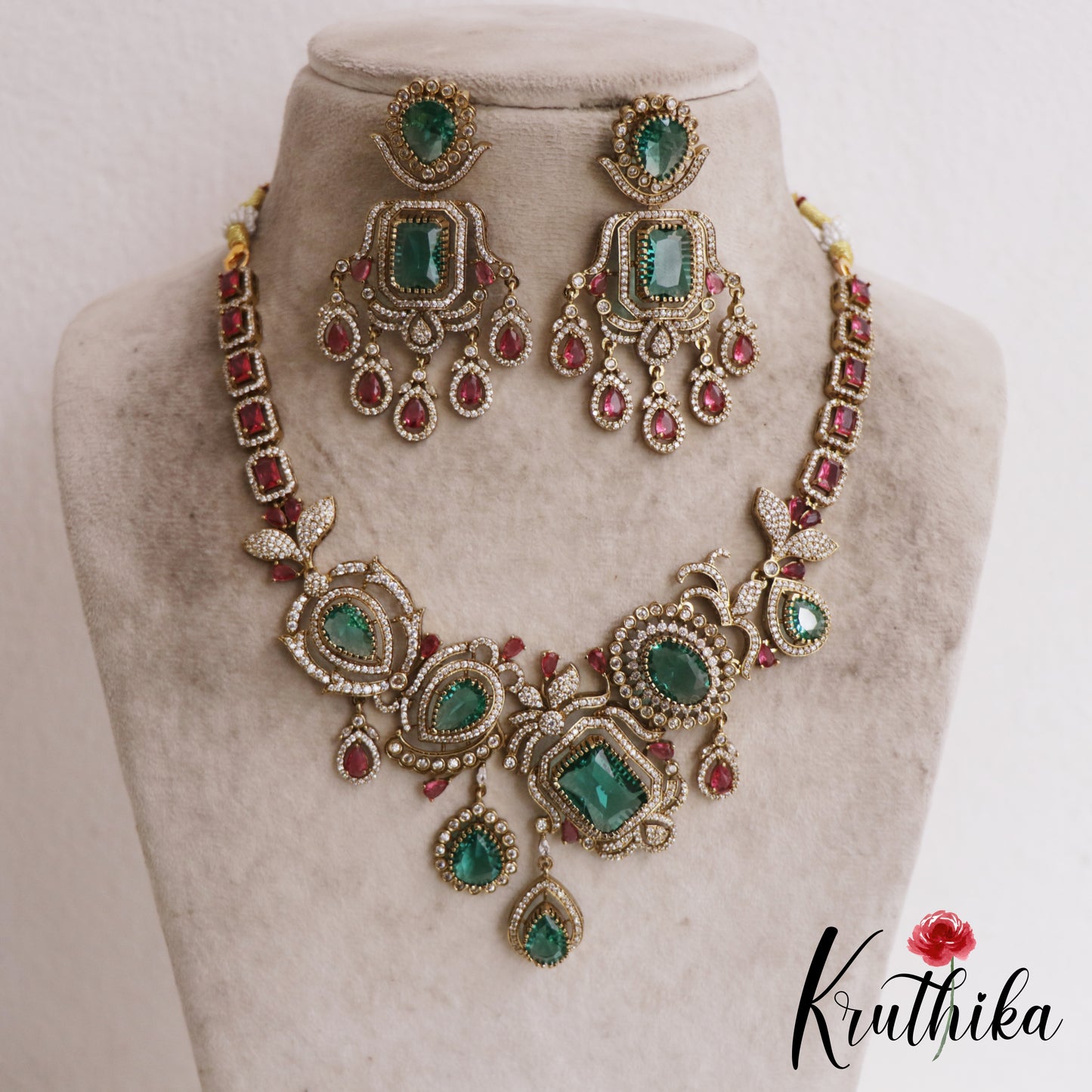 Gorgeous Teardrop Motifs AD Victorian Necklace NC2863