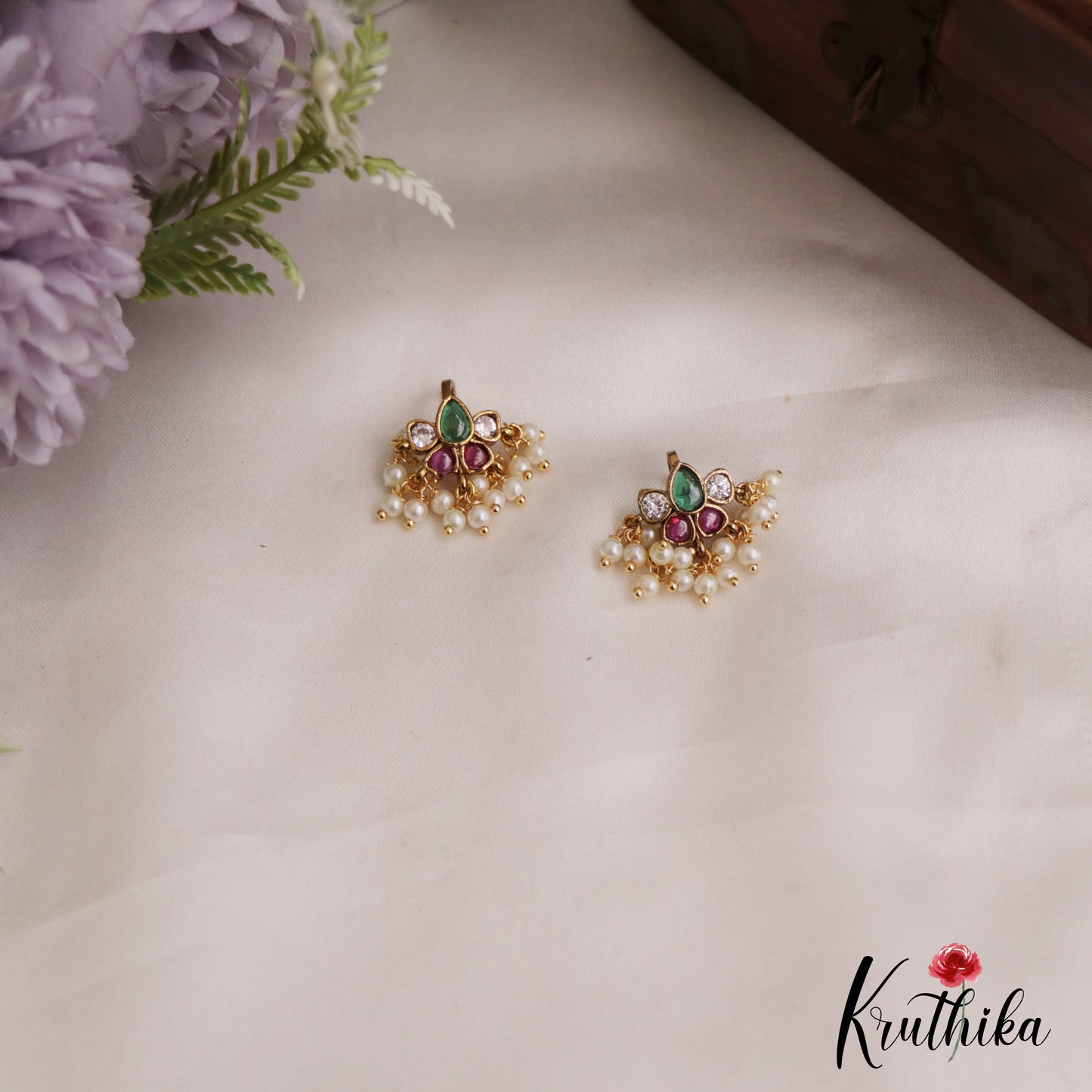 Pretty Jadau Floral Earcuffs | Upper Earrings | Bugadi Earrings E938