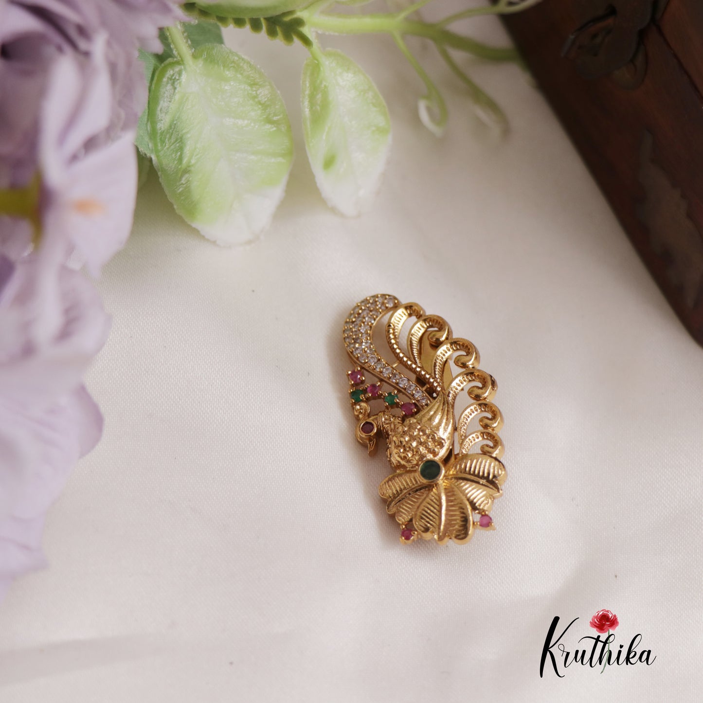 Elegant Peacock Shaped Trendy Saree Pin SP08