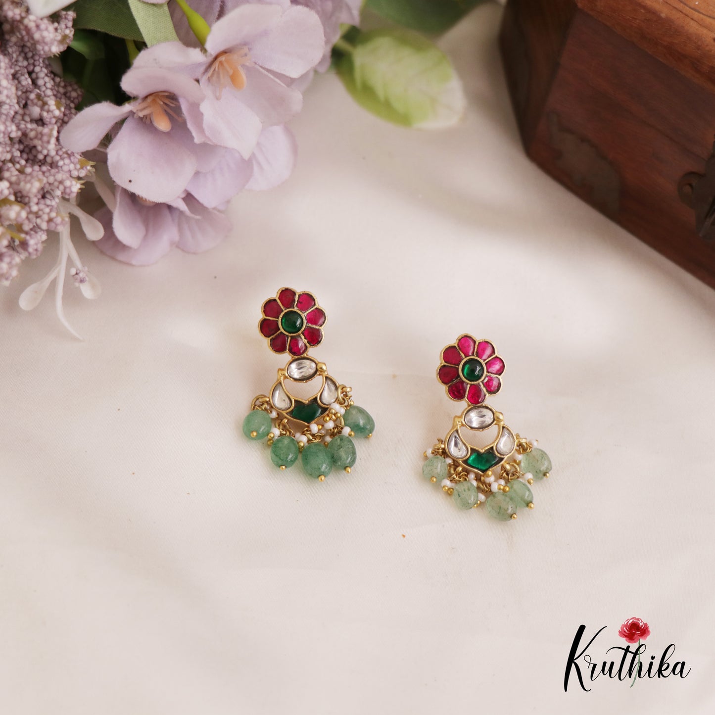 Classic Floral Motifs Kemp Earrings With Green Bead Drops E973