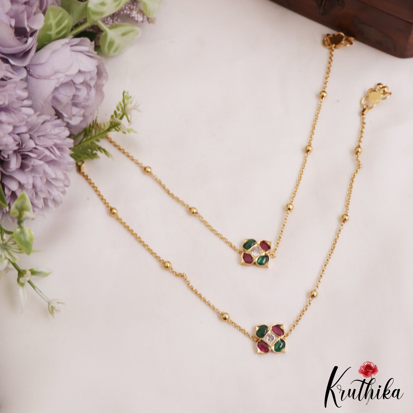 Trendy Floral Motifs Gold-Tone Jadau Anklets A61