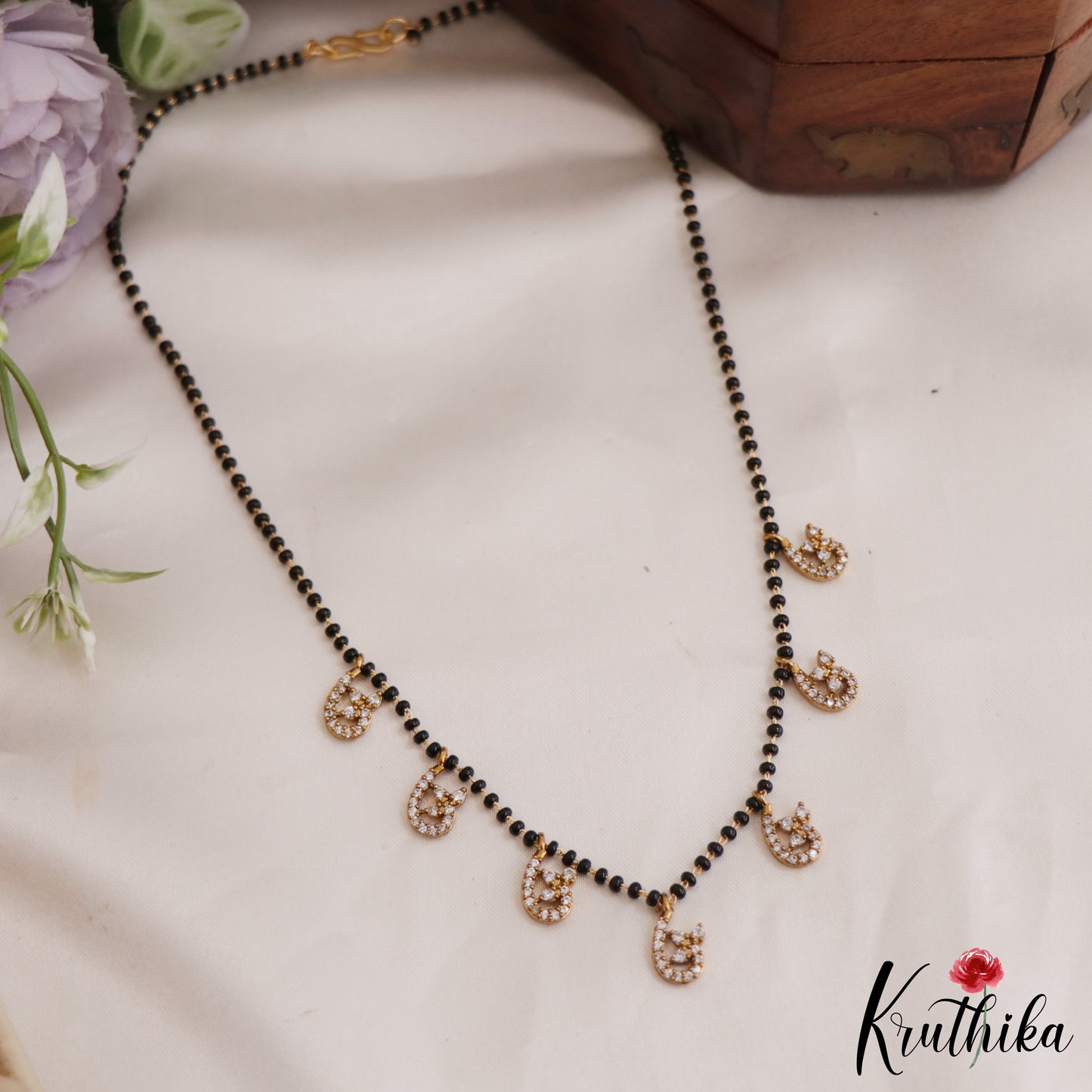 Elegant AD Leaf Motifs Mangalsutra NC2645
