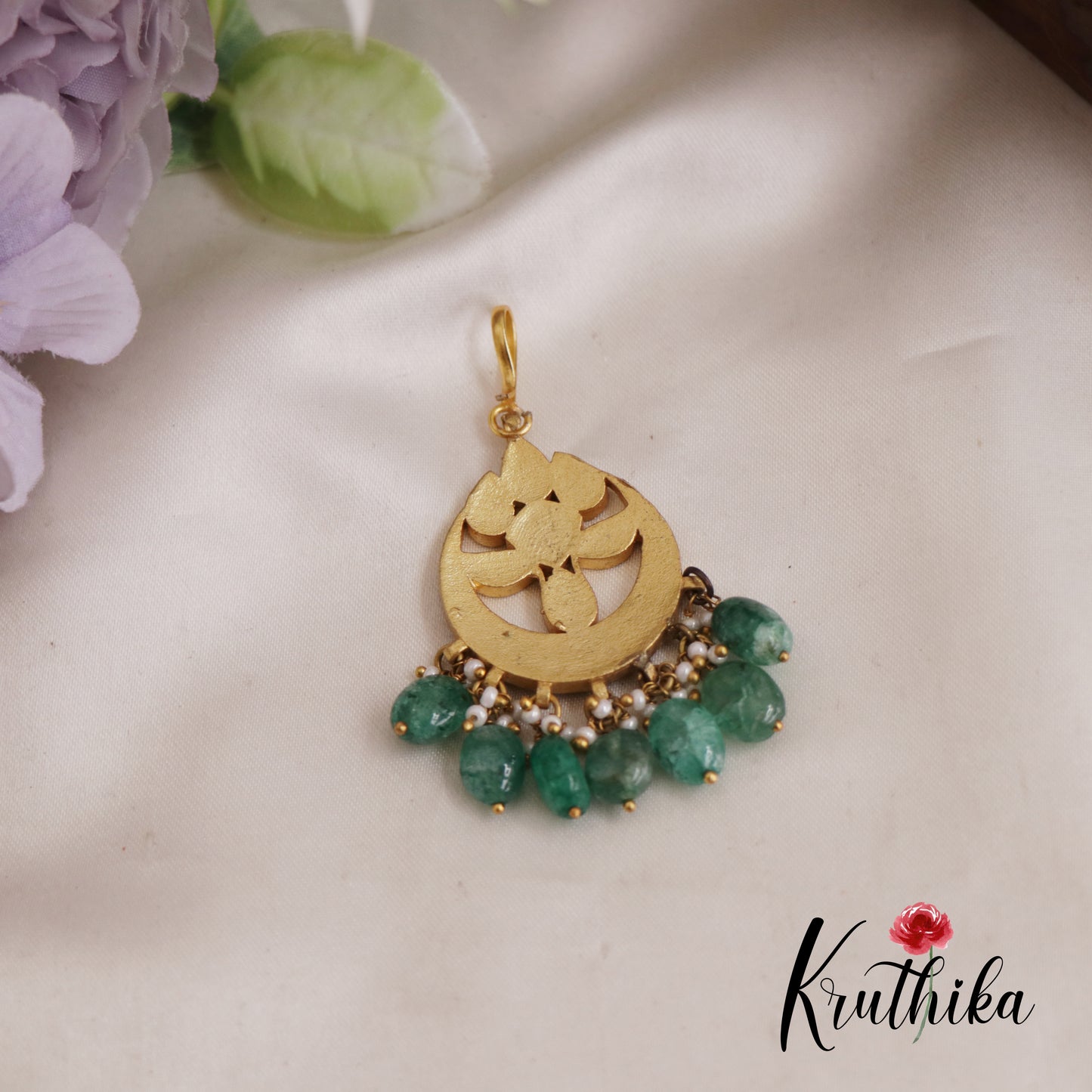 Elegant Floral Jadau Maang Tikka With Bead And Pearl Drops MT315