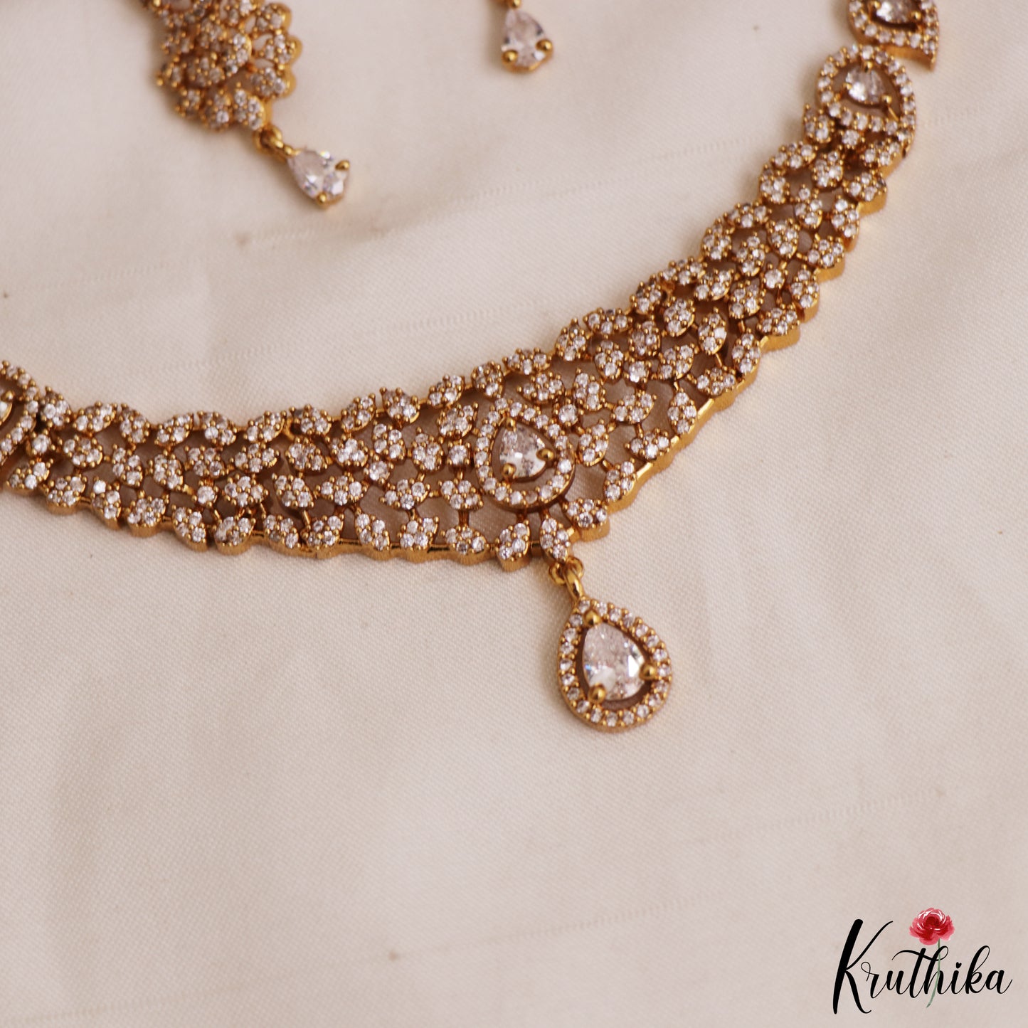 Elegant Teardrop AD Victorian Necklace NC2967 (Available In 4 Colors)