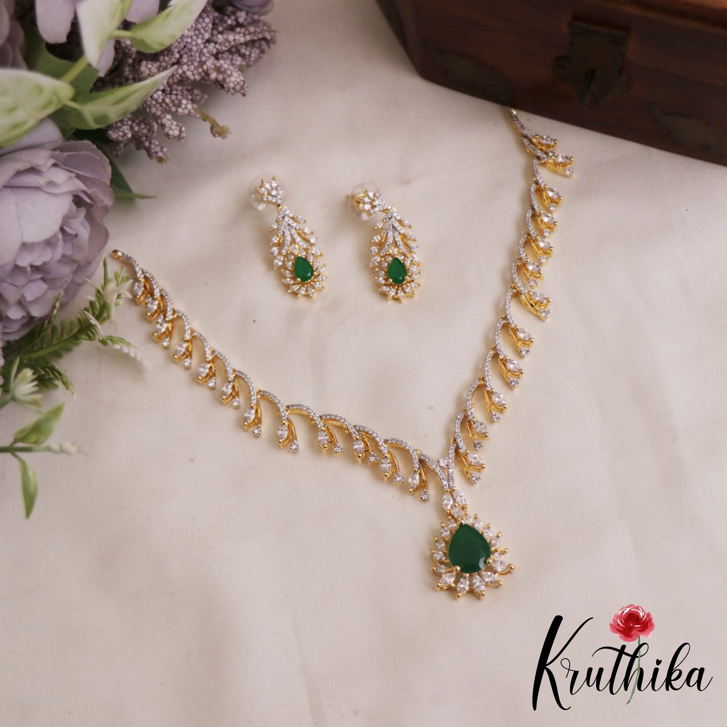 Elegant Leaf Motifs AD Victorian Necklace NC2901 (Available In 2 Colors)