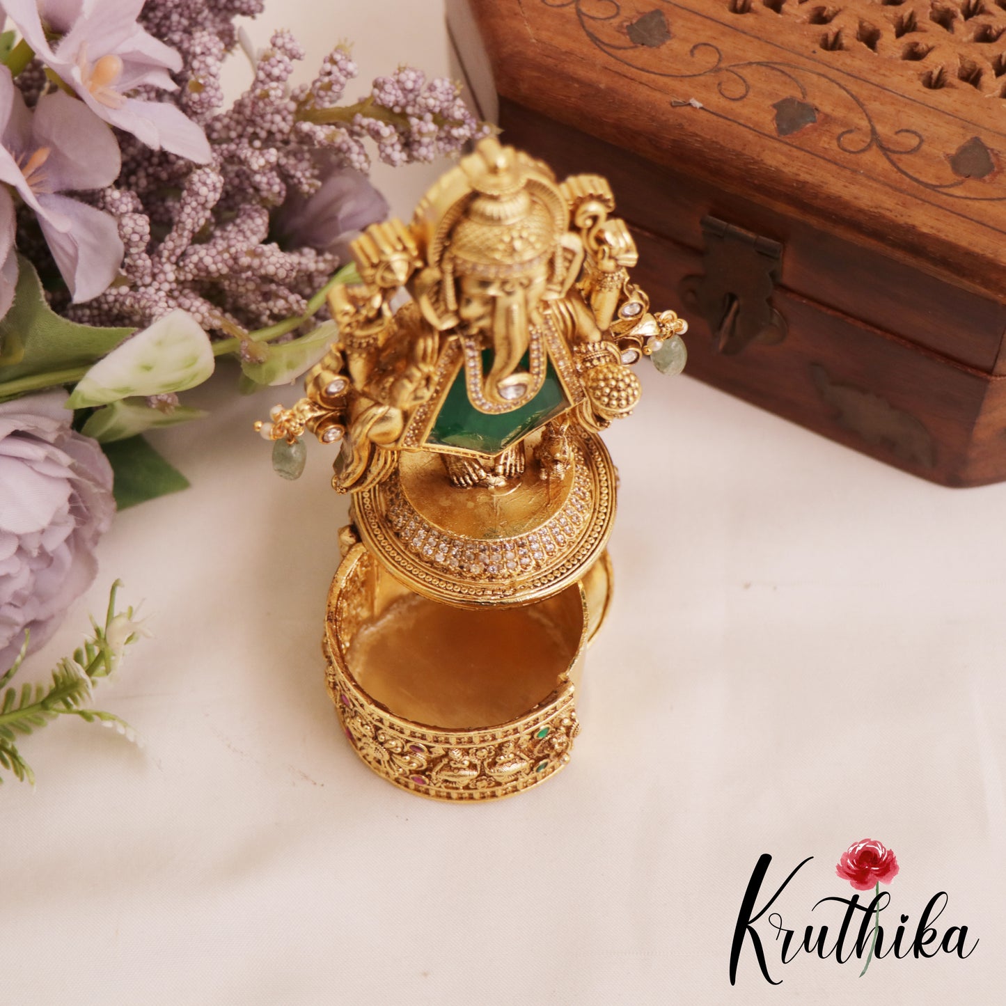 Premium Lord Ganesha Kumkum Box K30 (Available In 4 Colors)