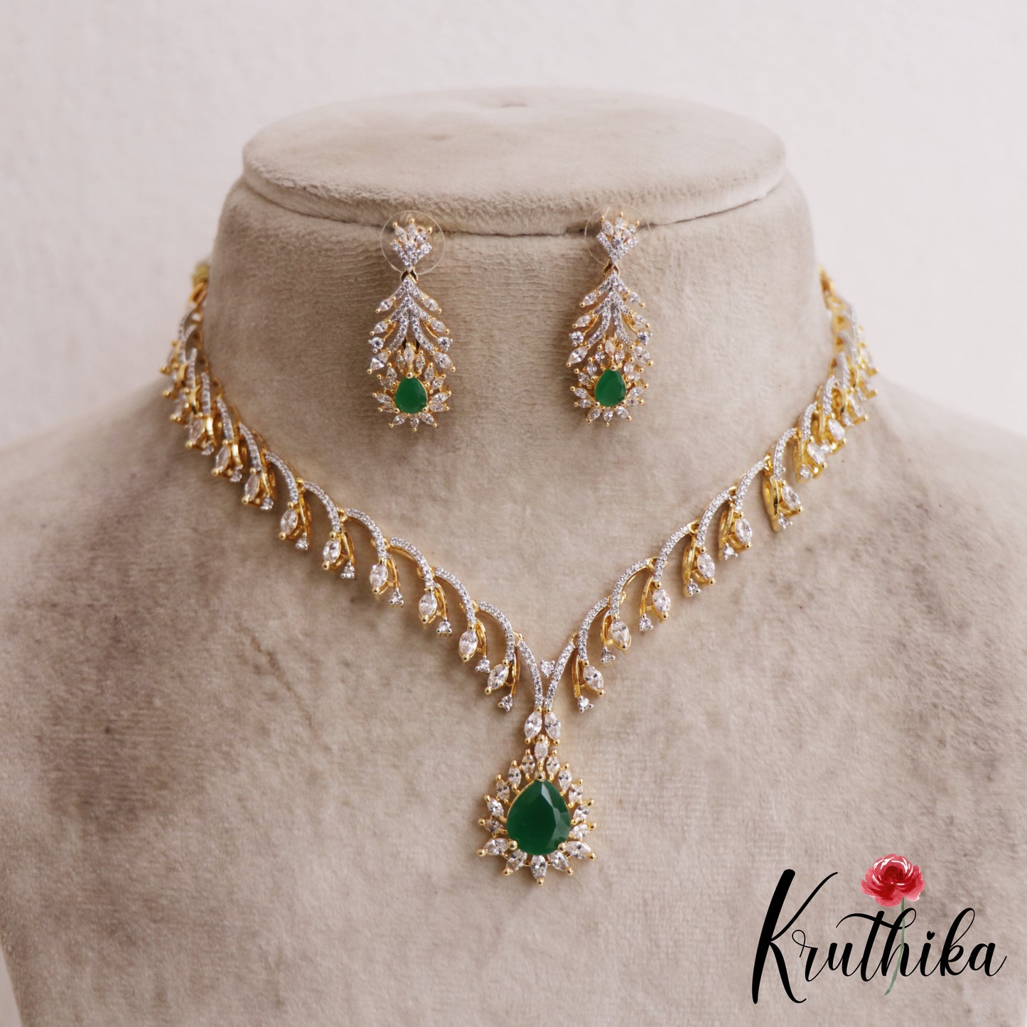 Elegant Leaf Motifs AD Victorian Necklace NC2901 (Available In 2 Colors)