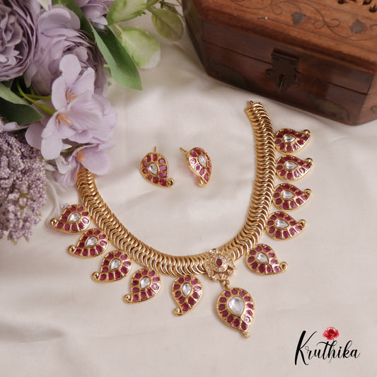 Regal Jalebi Pattern Jadau / Kemp Mango Necklace NC2584 (Available In 2 Colors)