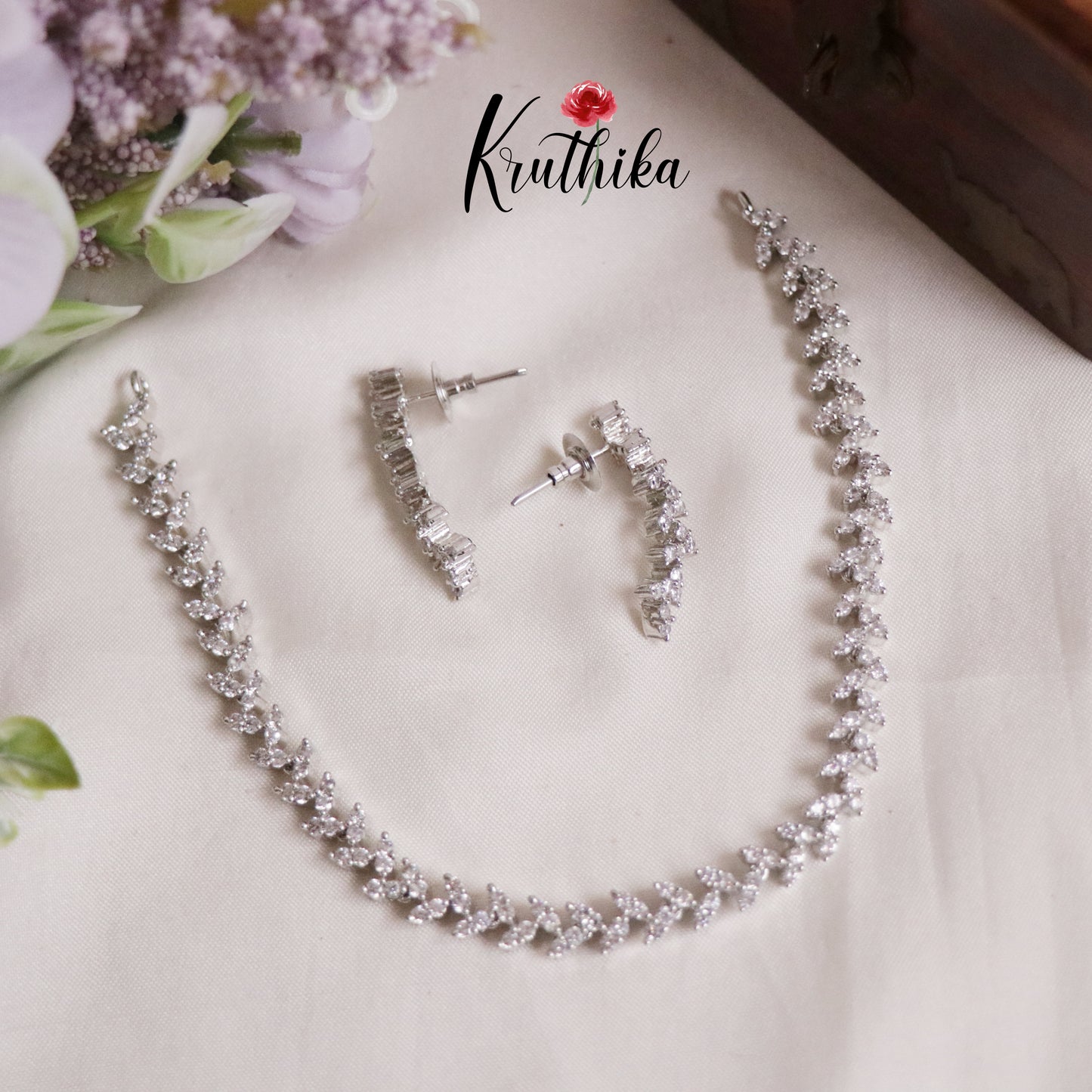 Simple CZ Sparking Leaf Design Necklace Set NC2167 (Available in 2 Colours)