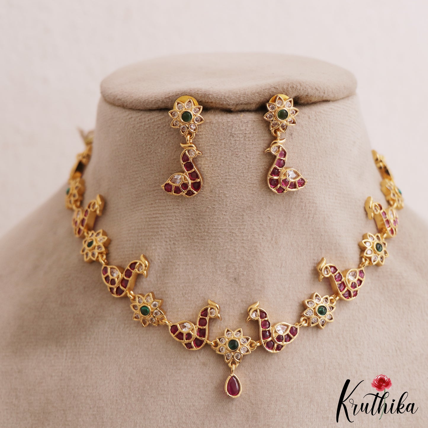 Classic Peacock Floral Motifs Kemp Choker NC2866