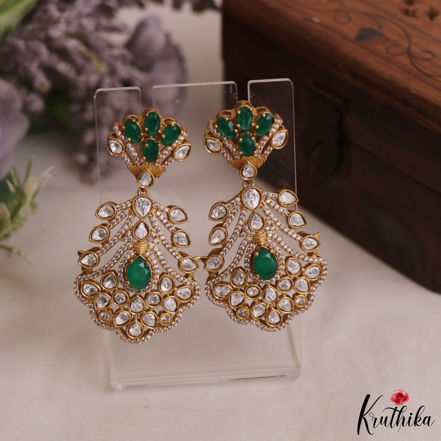 Sparkling Teardrop Motifs Polki Victorian Earrings E1145
