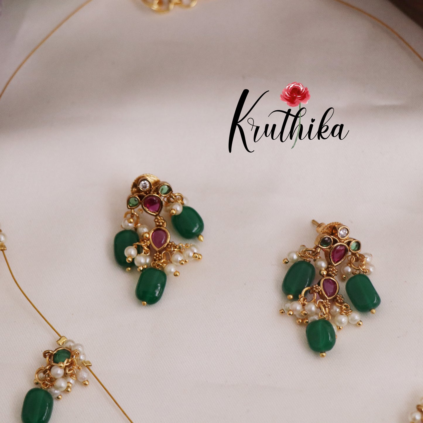 Pretty Kemp Invisible Chain with Green Beads Drops NC2308