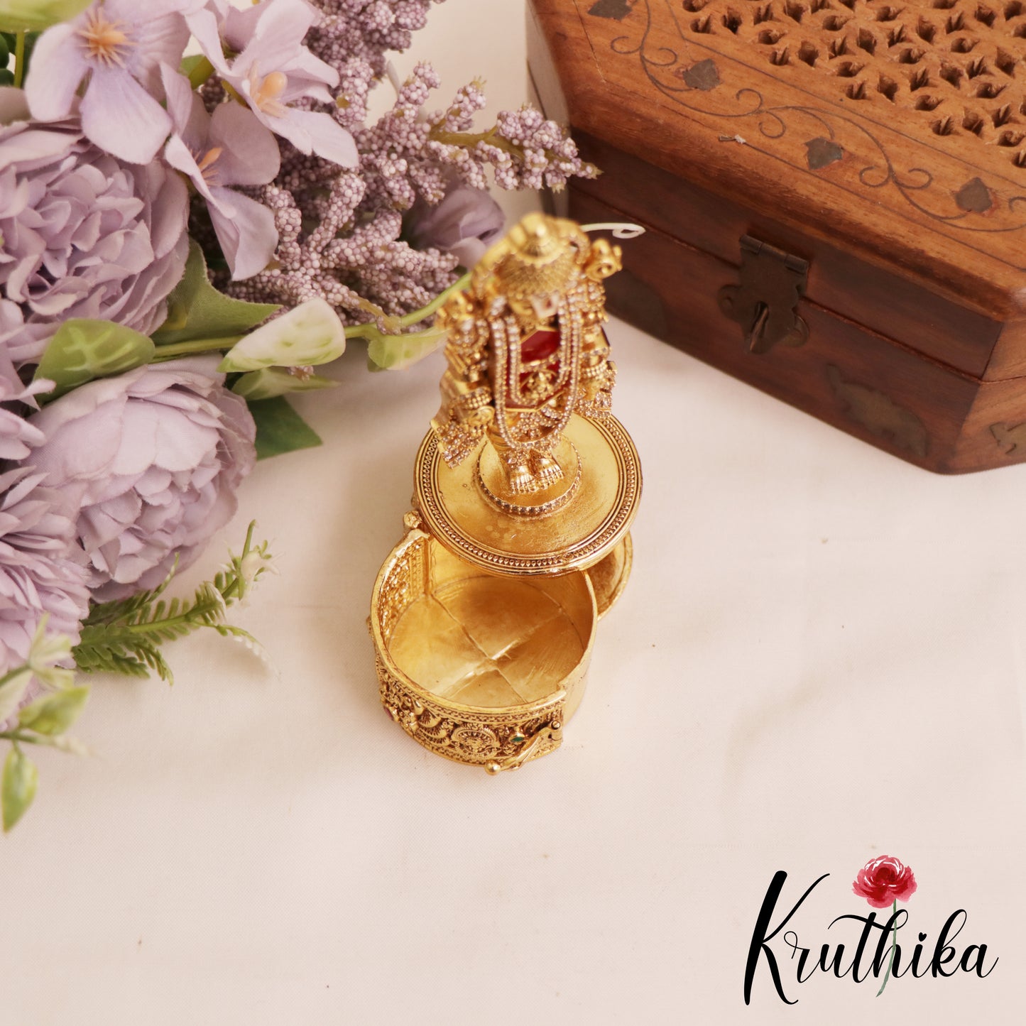 Premium Lord Balaji Kumkum Box K29 (Available In 4 Colors)