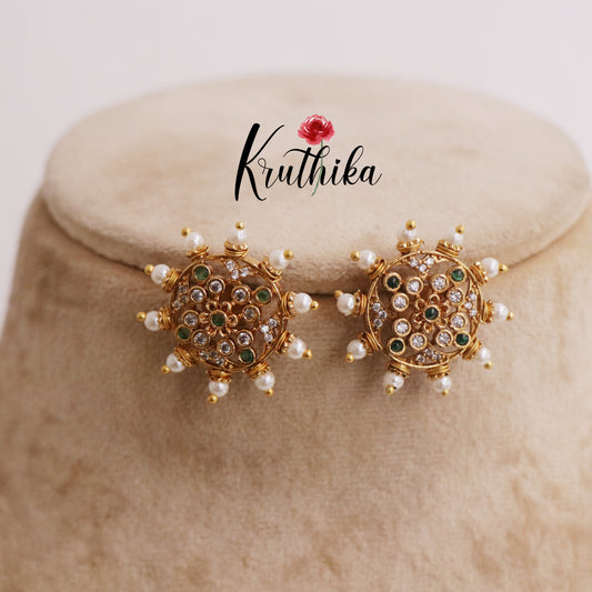 Simple Antique Floral Chakra Pearl Earstuds E690 (Available in 3 Colors)